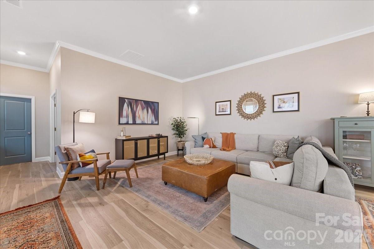1241 Drummond Avenue — Charlotte
