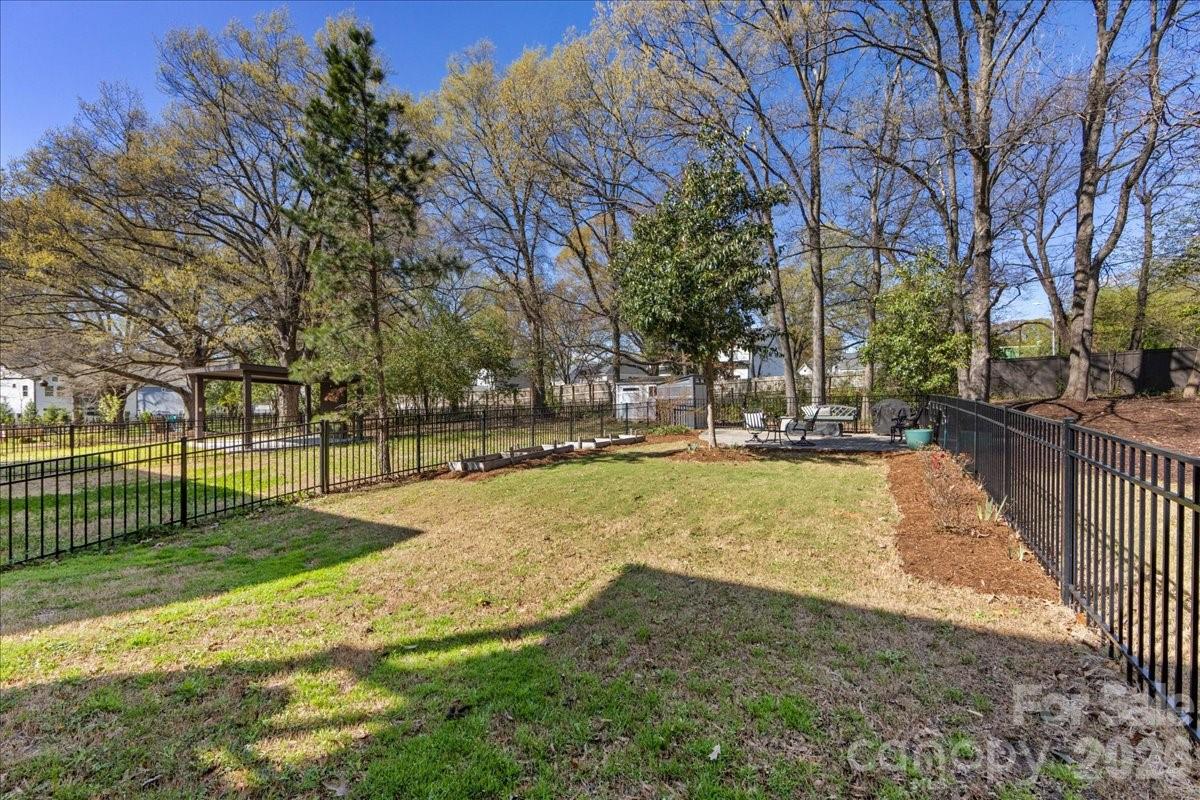 1241 Drummond Avenue — Charlotte