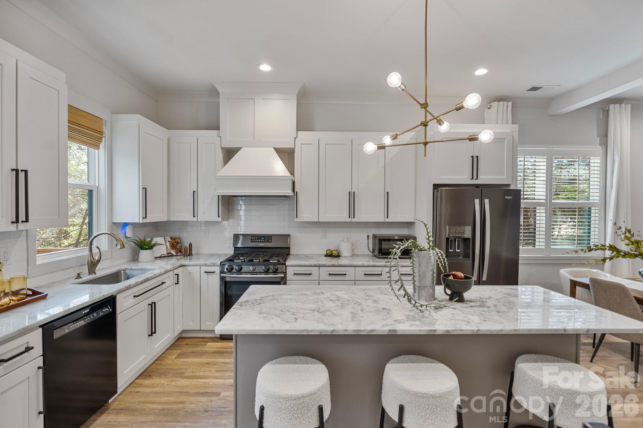 3017 Palm Avenue — Charlotte