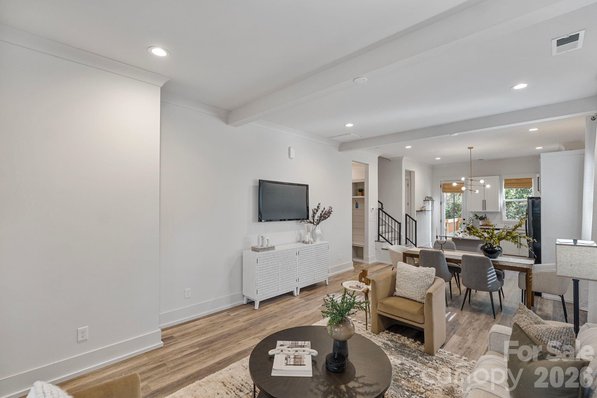 3017 Palm Avenue — Charlotte