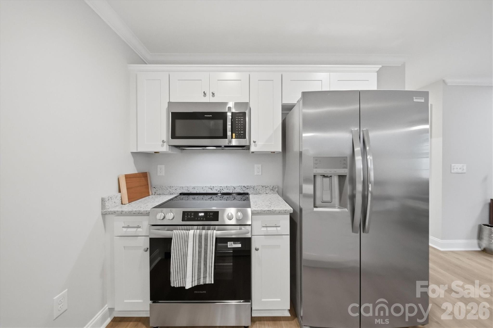 1298 18th Street NE — Hickory