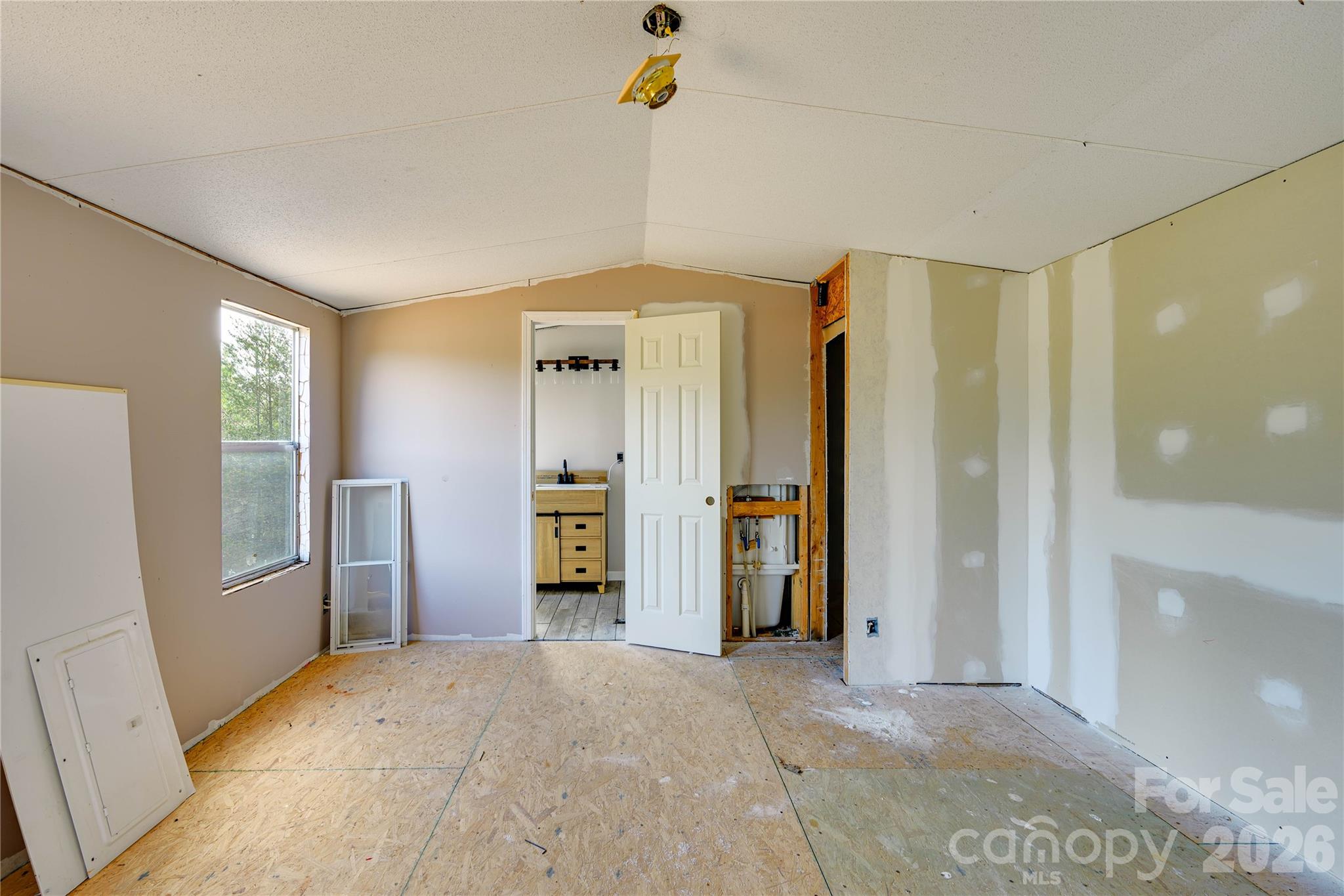 143 W Forest View Lane — Mooresboro