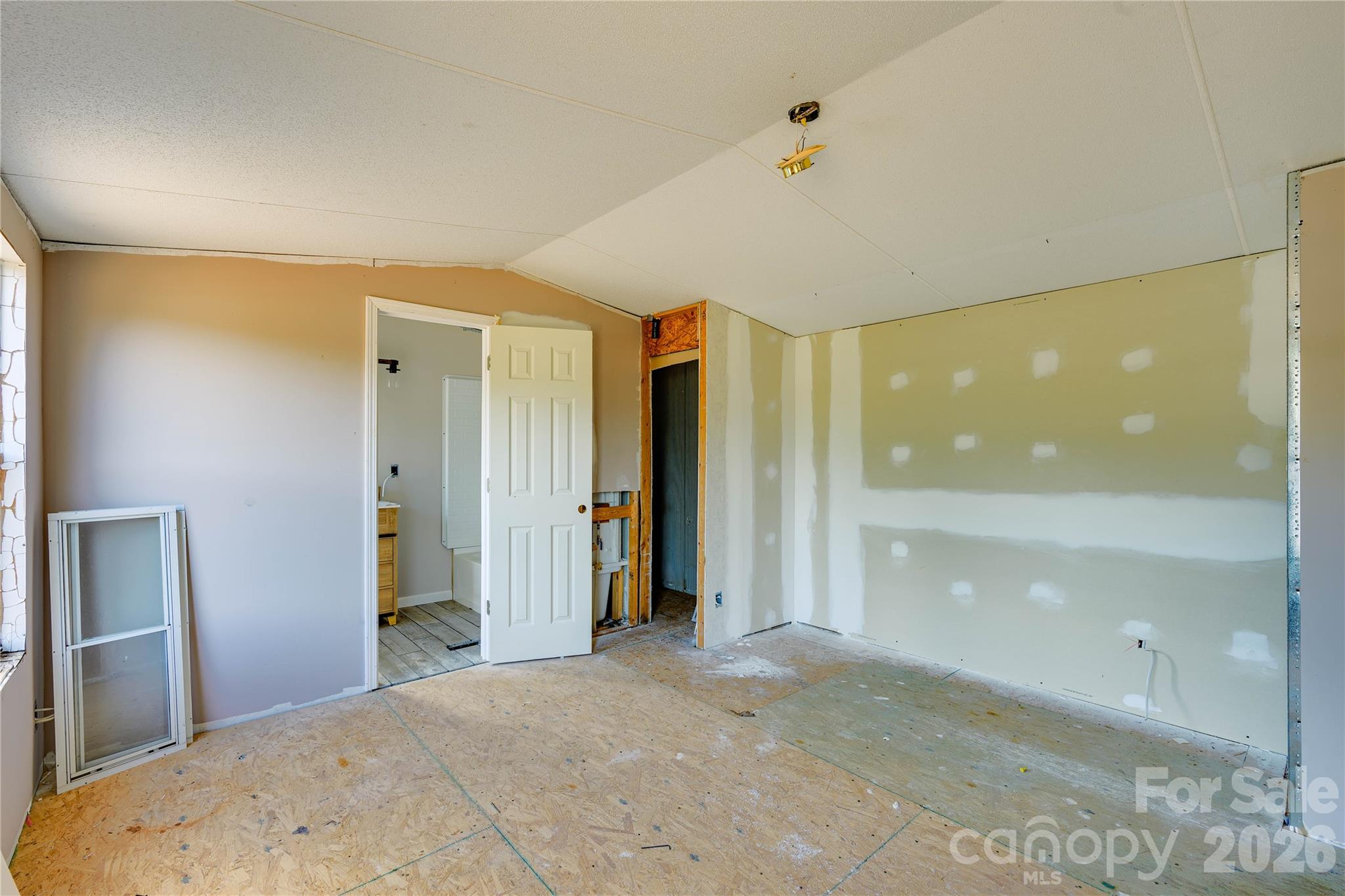 143 W Forest View Lane — Mooresboro