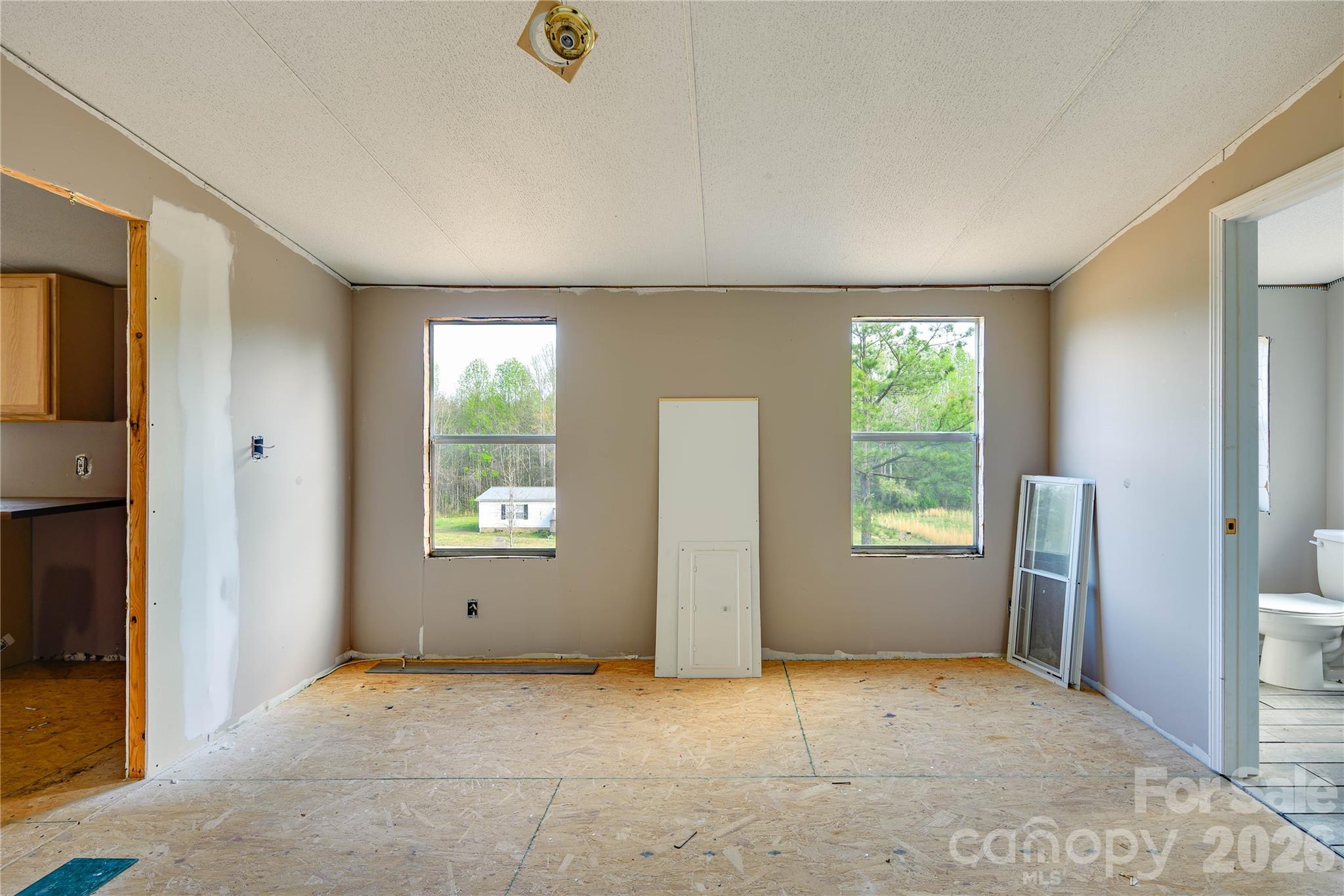 143 W Forest View Lane — Mooresboro