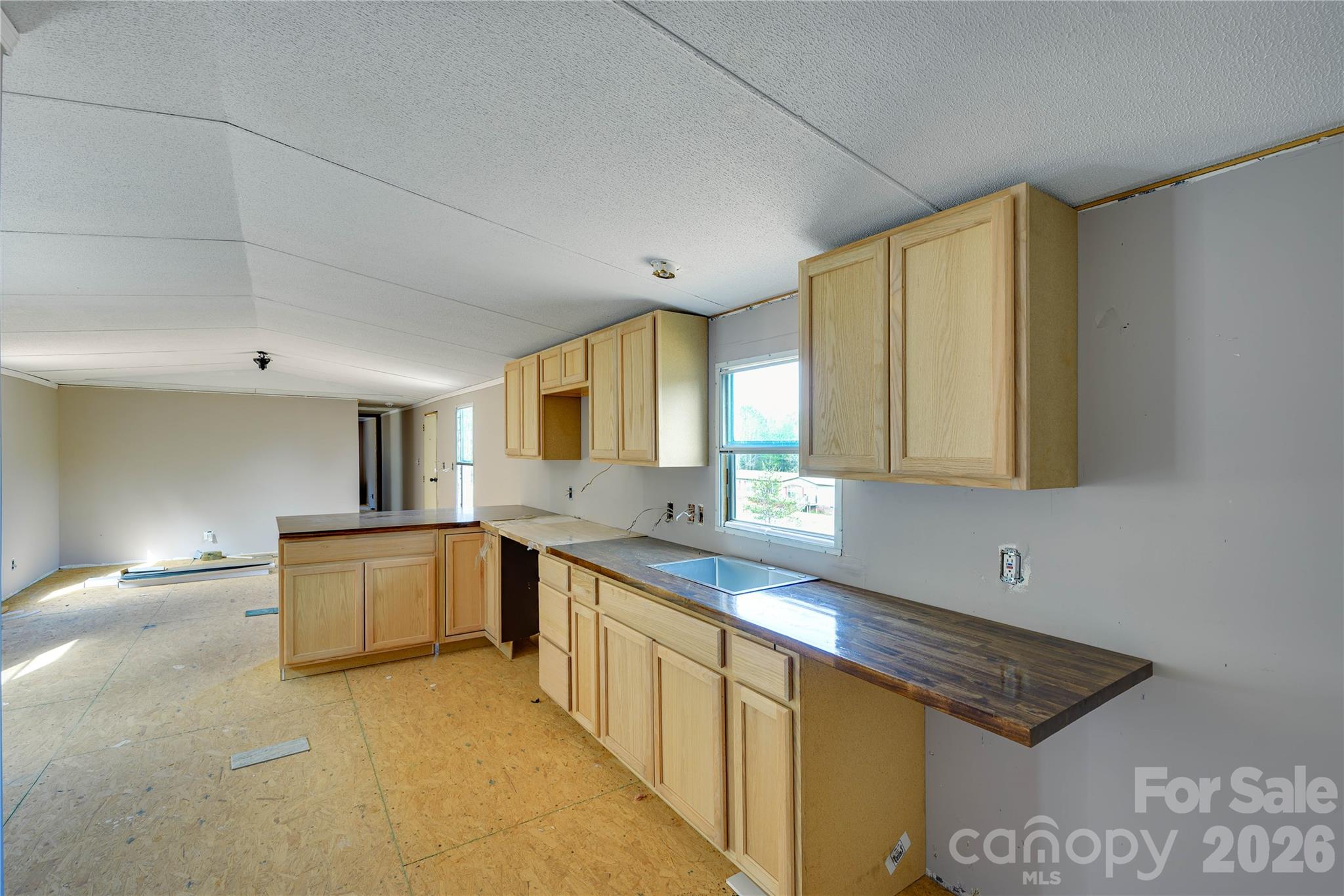 143 W Forest View Lane — Mooresboro