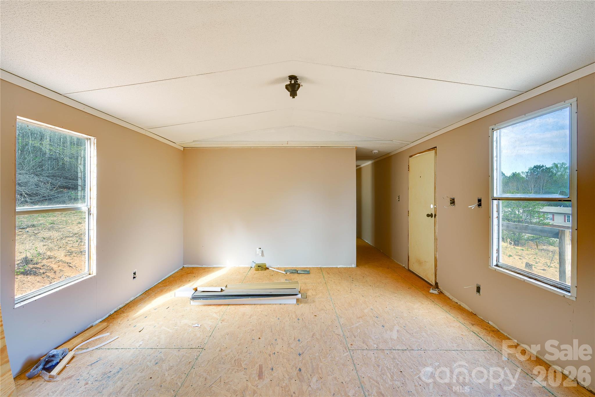 143 W Forest View Lane — Mooresboro