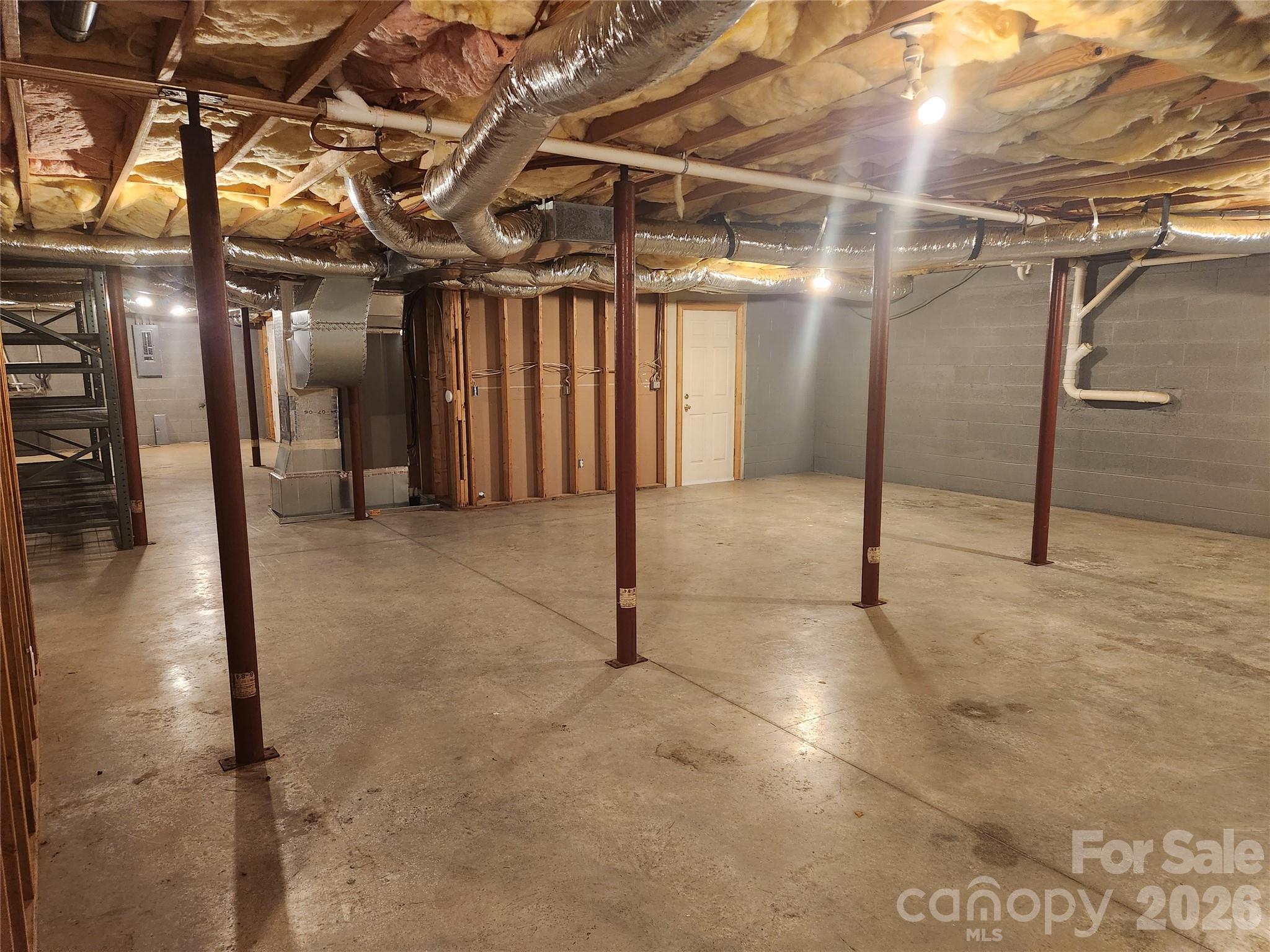 136 Windemere Isle Road — Statesville