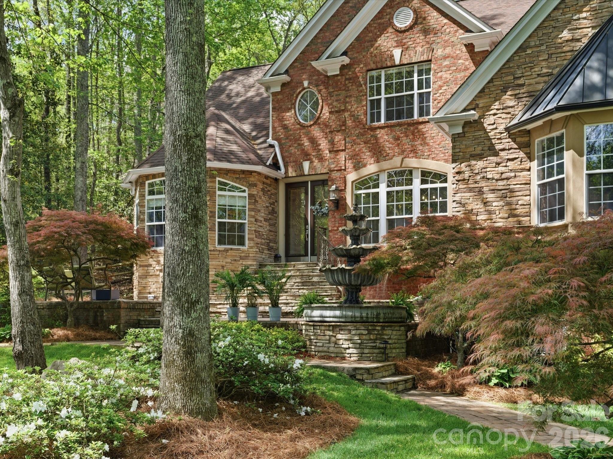 809 Savile Lane — Fort Mill