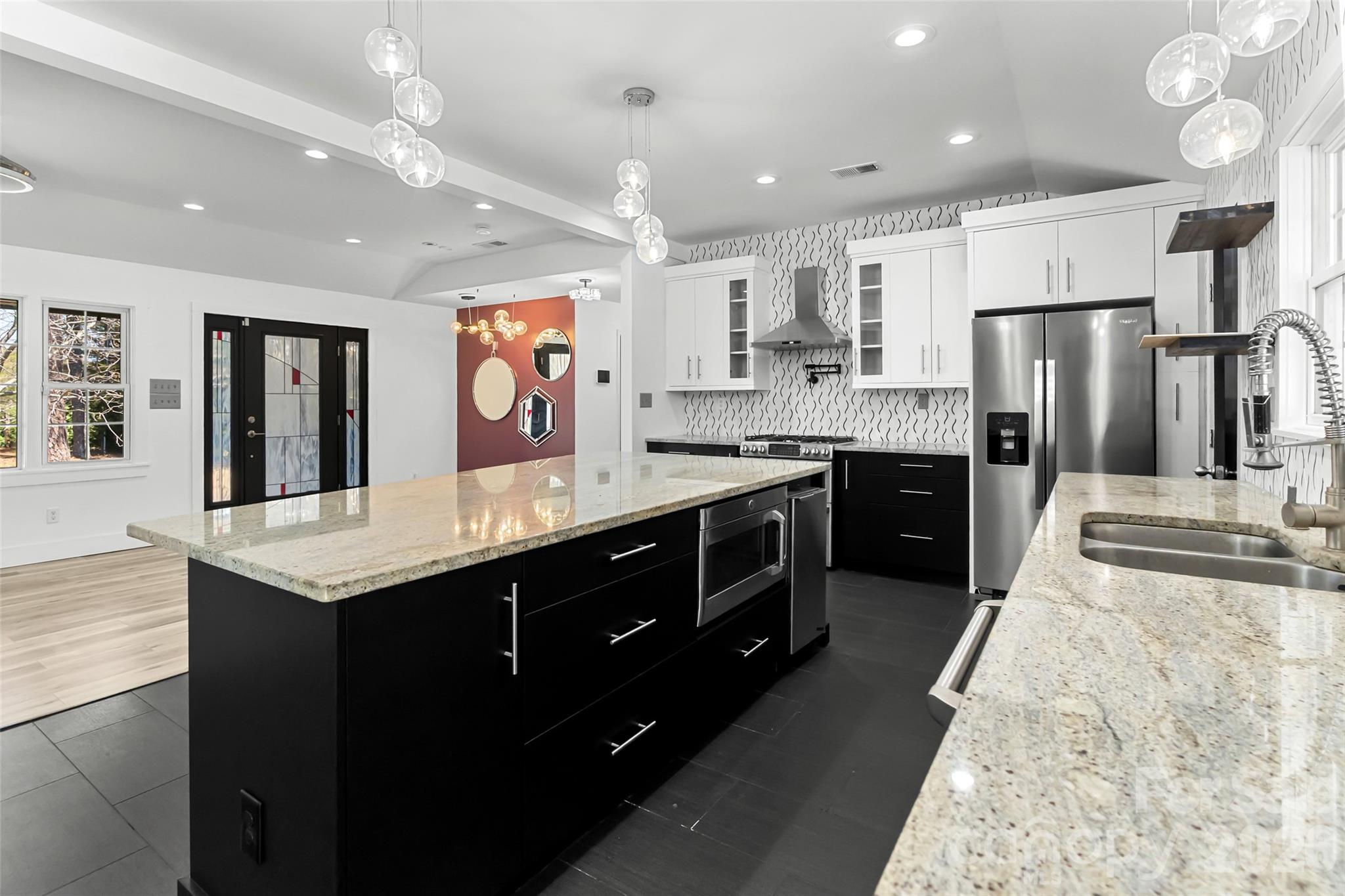 2248 Willie Usher Road — Lancaster