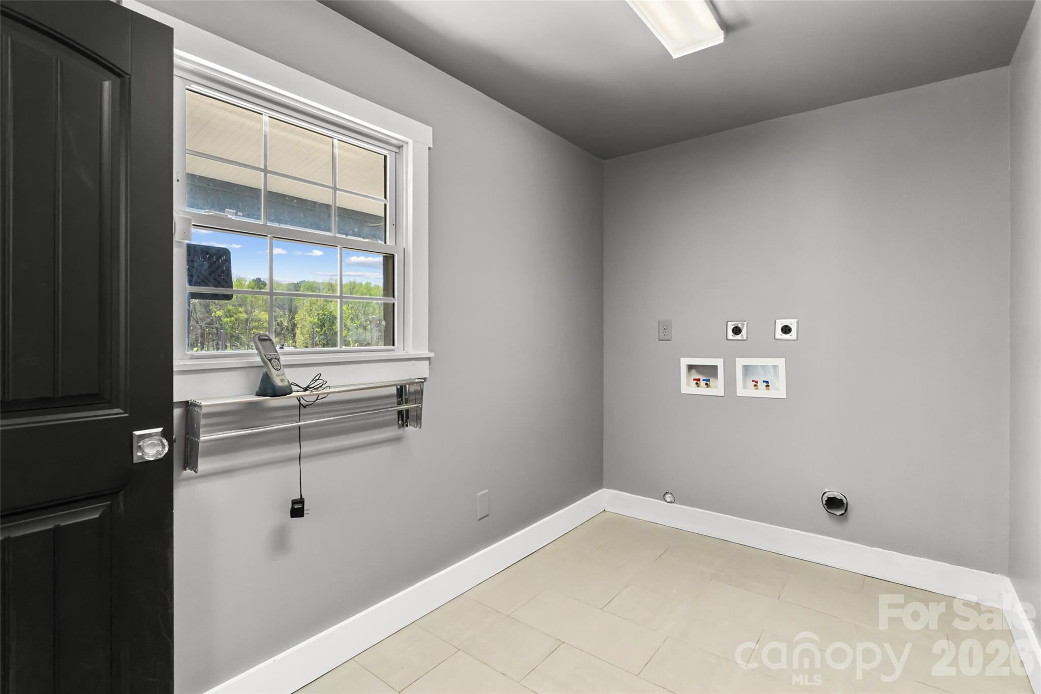 2248 Willie Usher Road — Lancaster