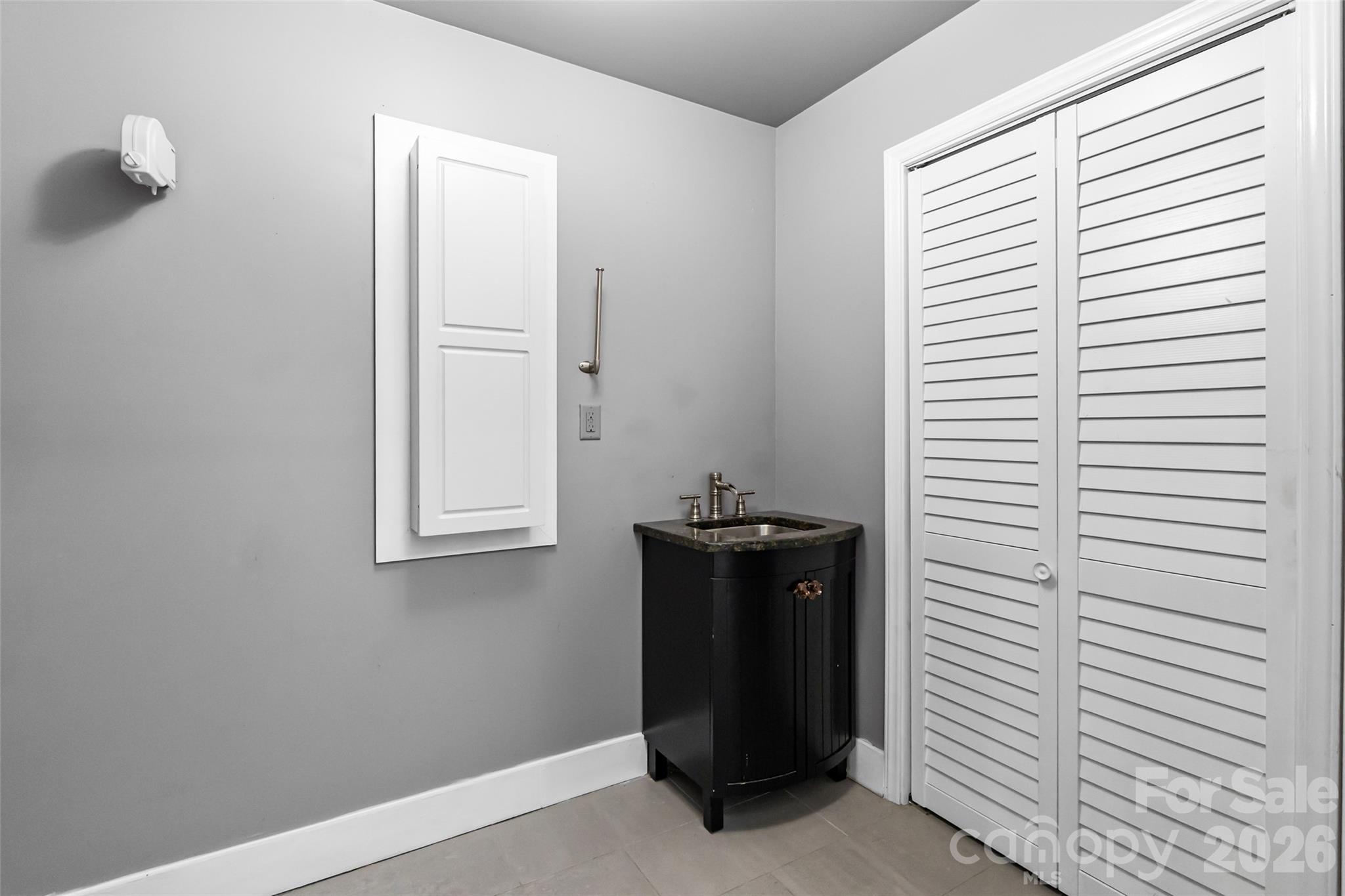2248 Willie Usher Road — Lancaster