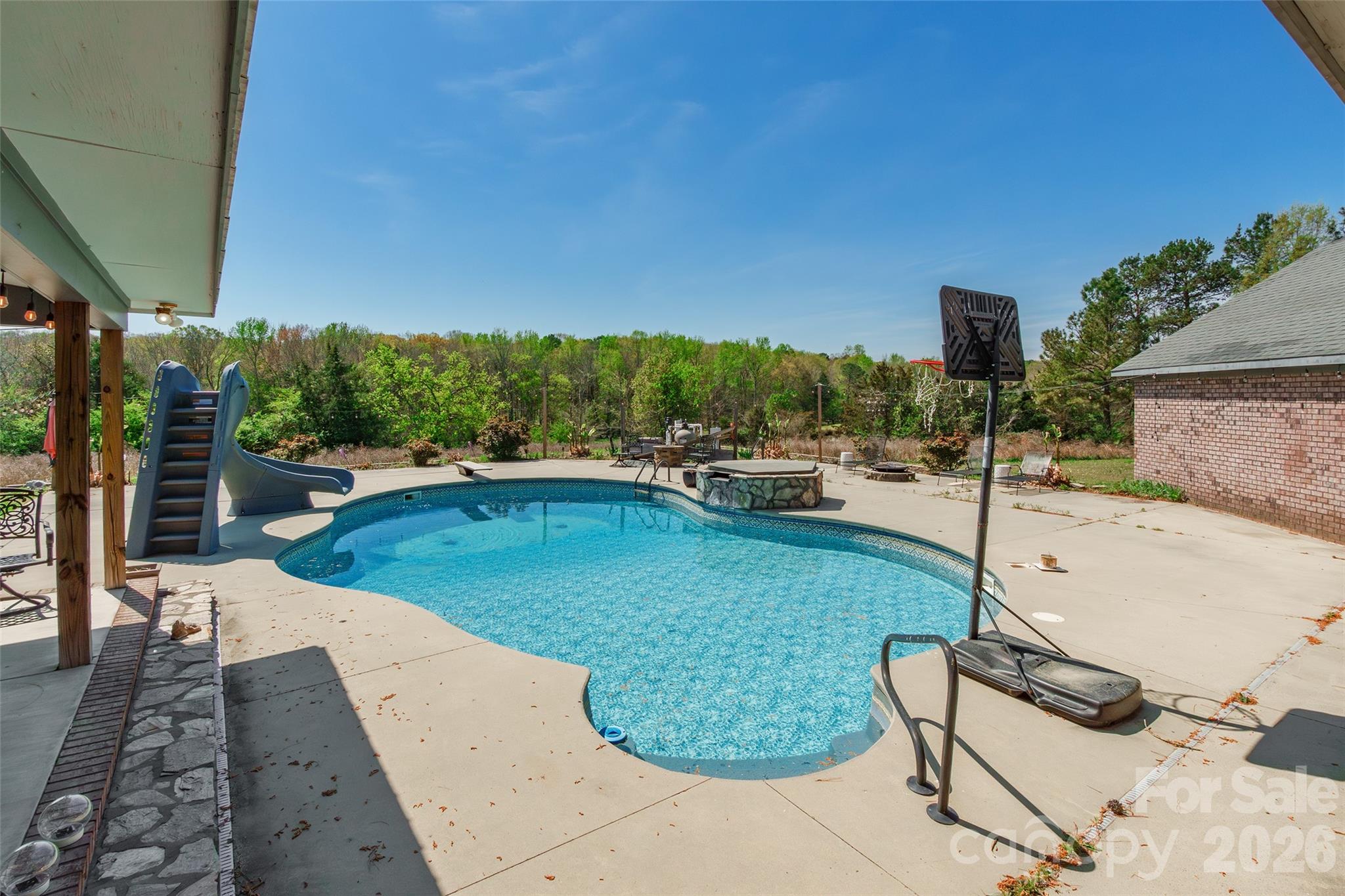 2248 Willie Usher Road — Lancaster