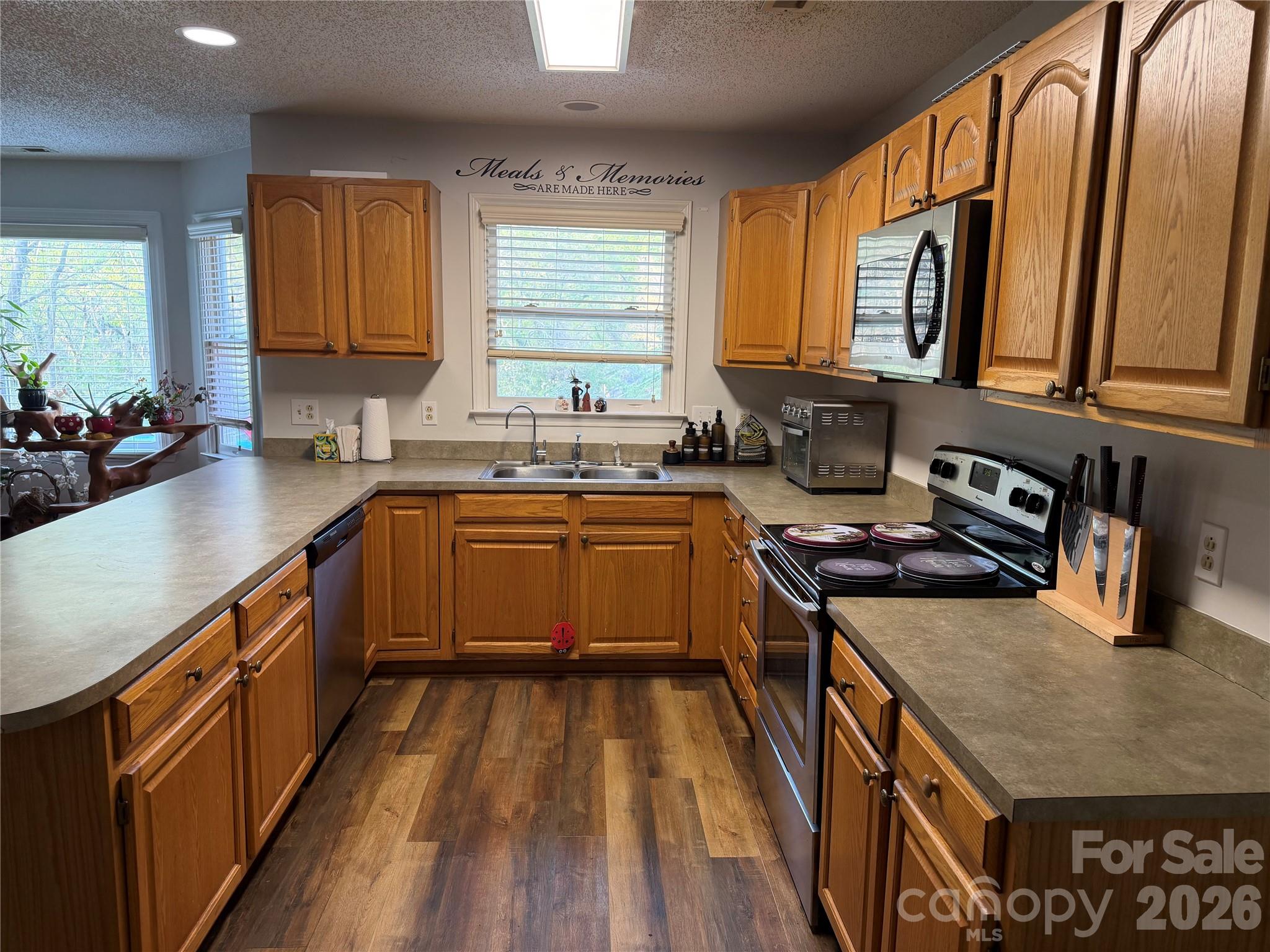 7004 Forest Hills Drive — Denver