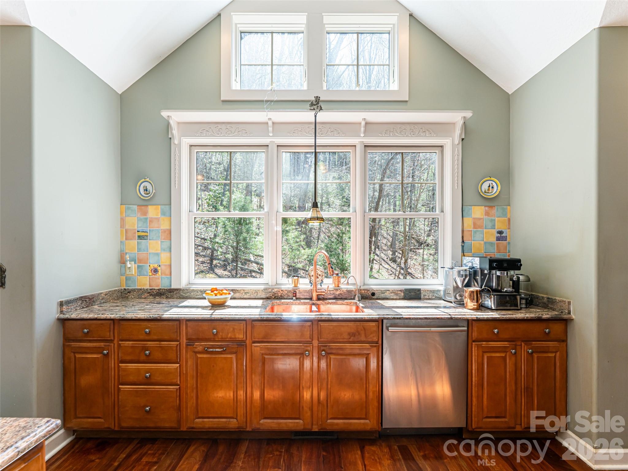 39 Oak Hollow Drive #23 — Asheville