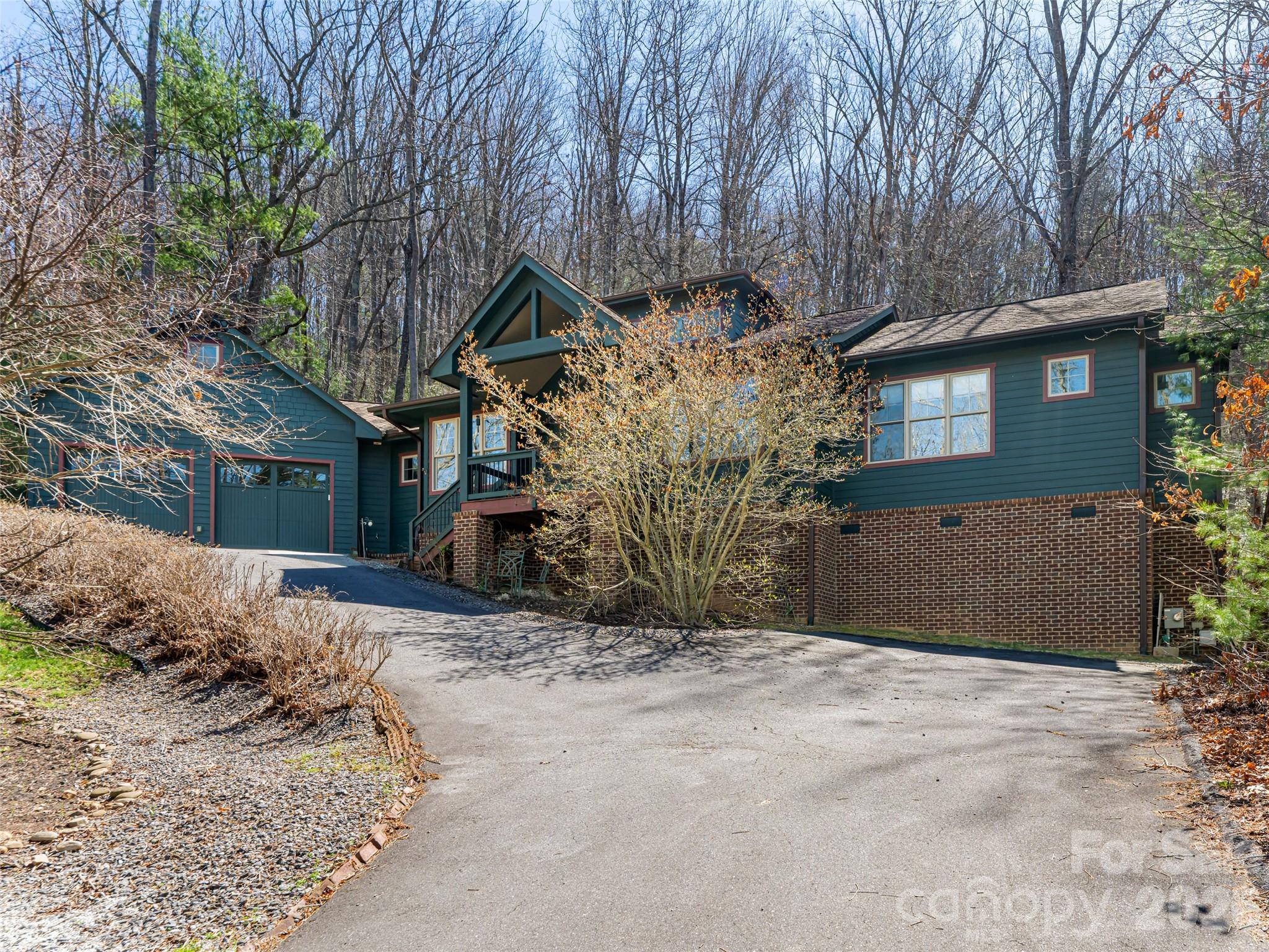 39 Oak Hollow Drive #23 — Asheville