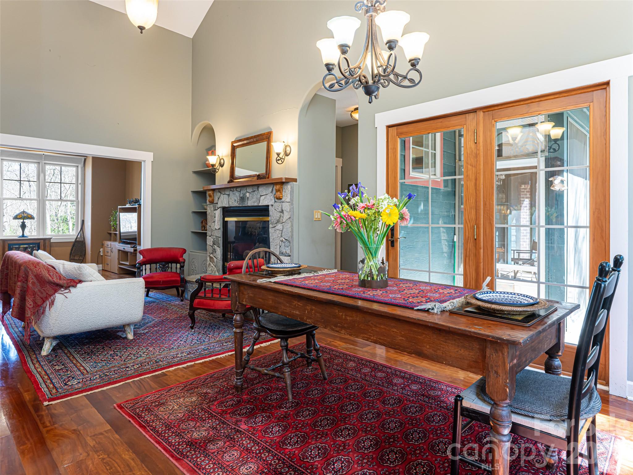 39 Oak Hollow Drive #23 — Asheville