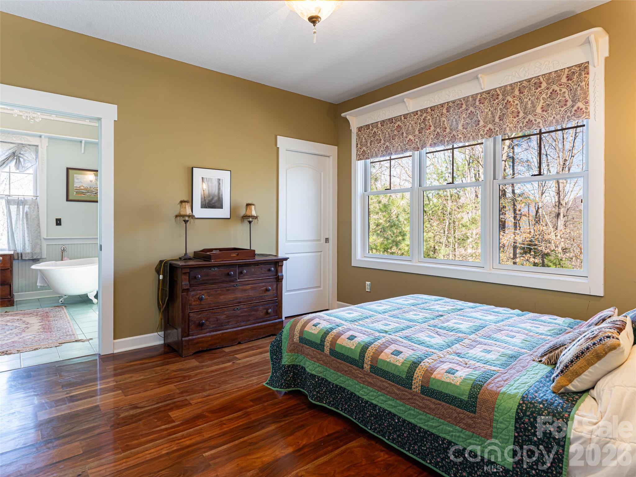 39 Oak Hollow Drive #23 — Asheville
