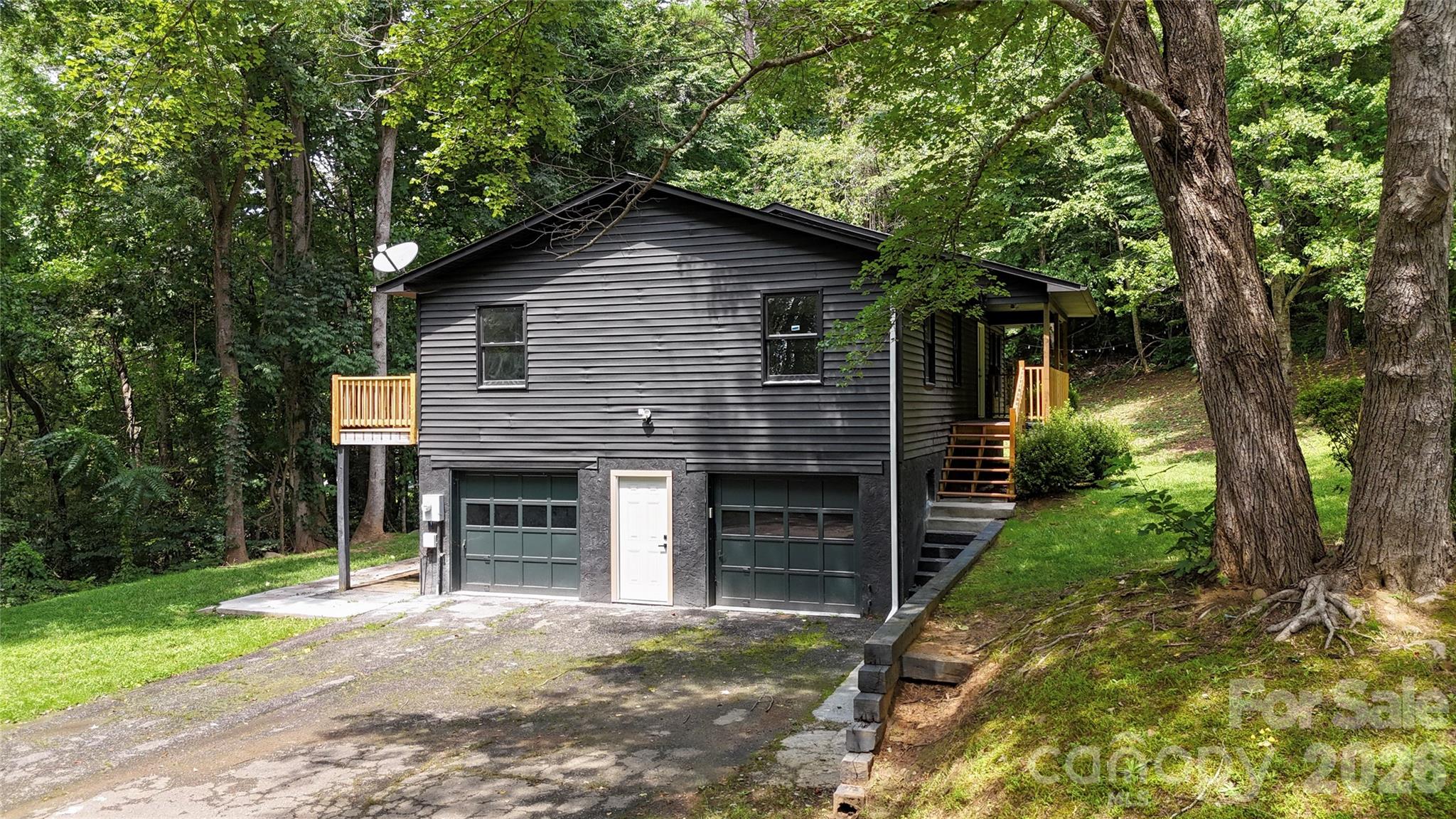 4 Smokey Mountain Drive — Swannanoa