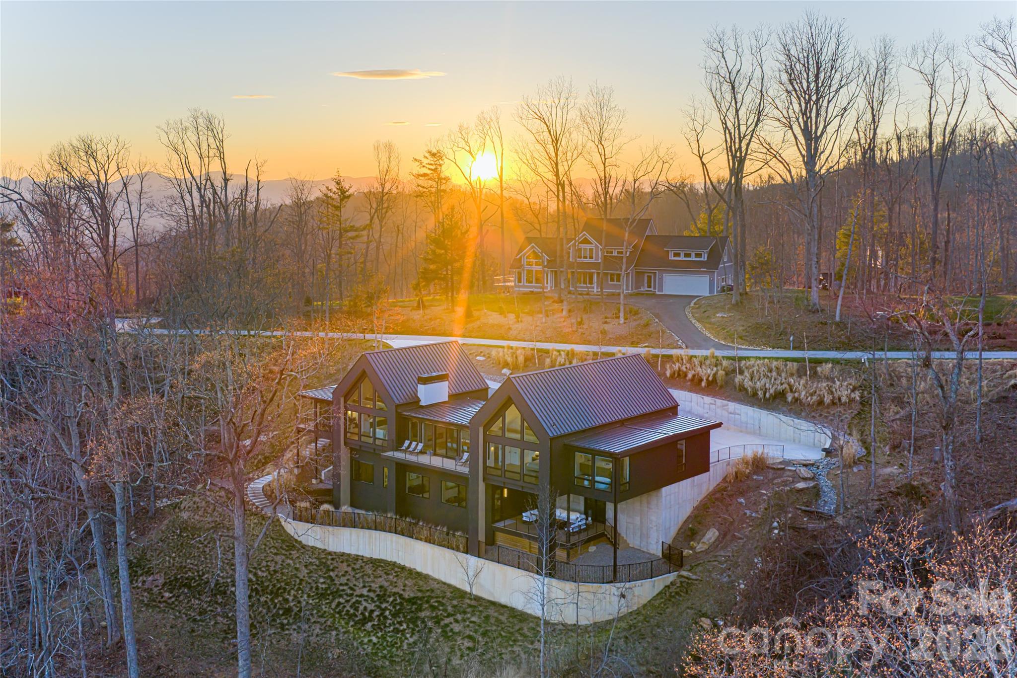 86 Rambling Ridge Road — Asheville