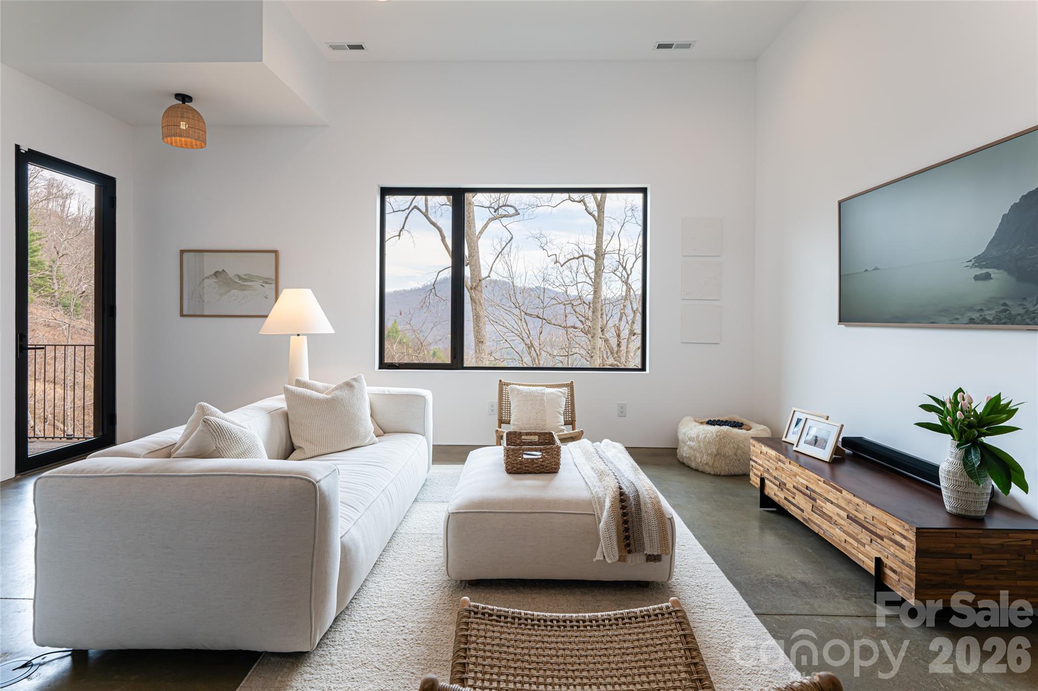 86 Rambling Ridge Road — Asheville