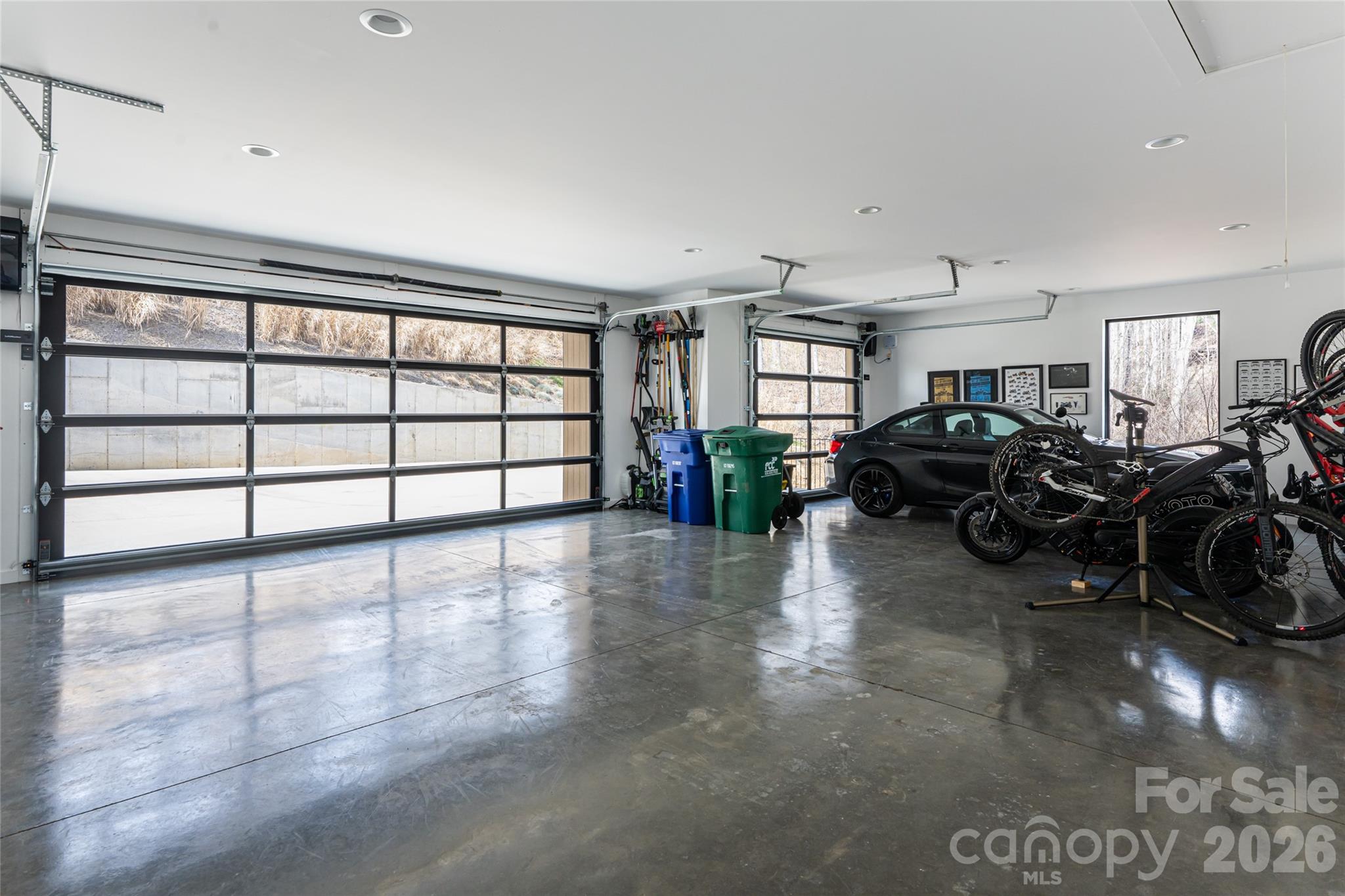 86 Rambling Ridge Road — Asheville