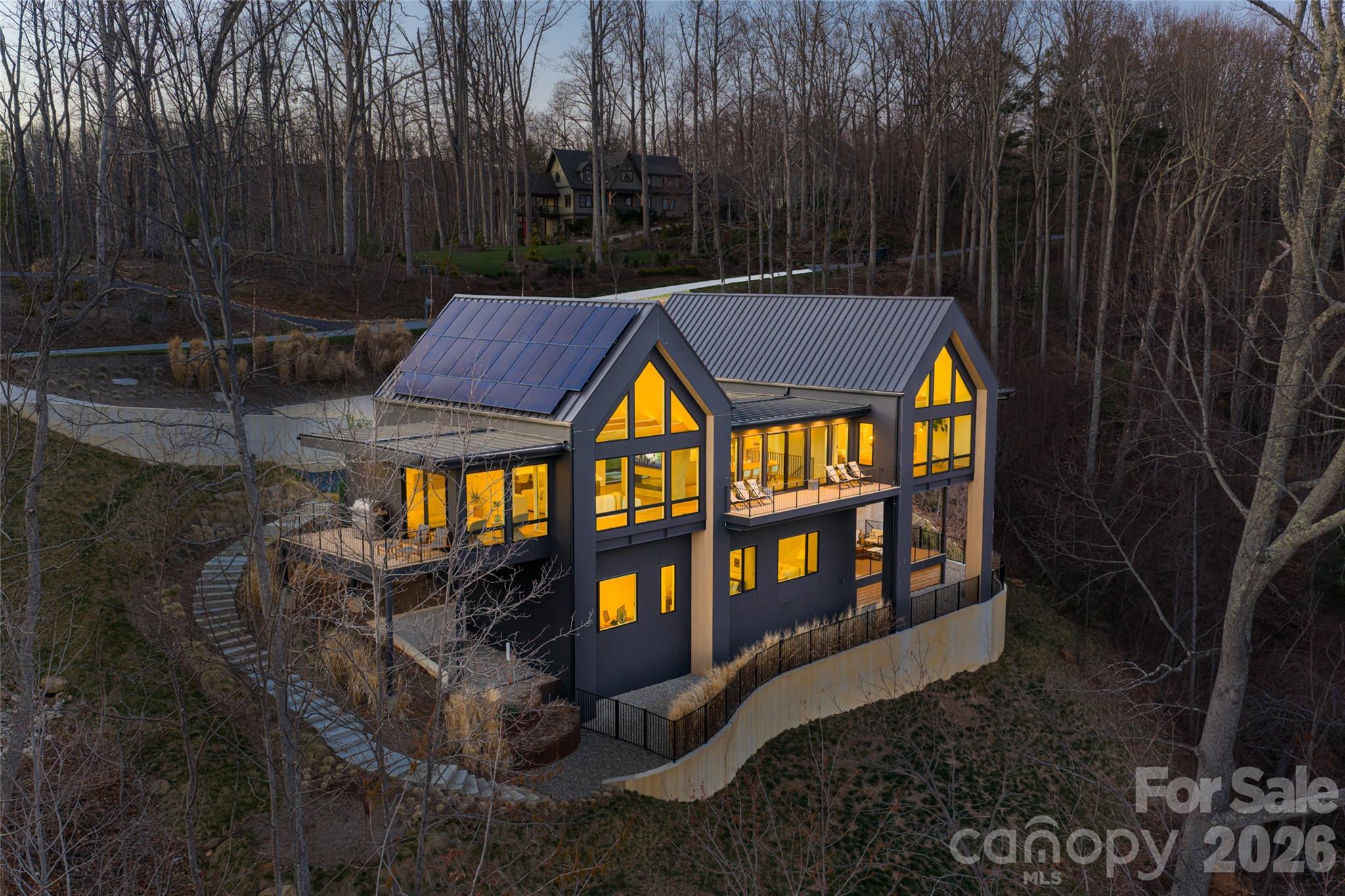 86 Rambling Ridge Road — Asheville