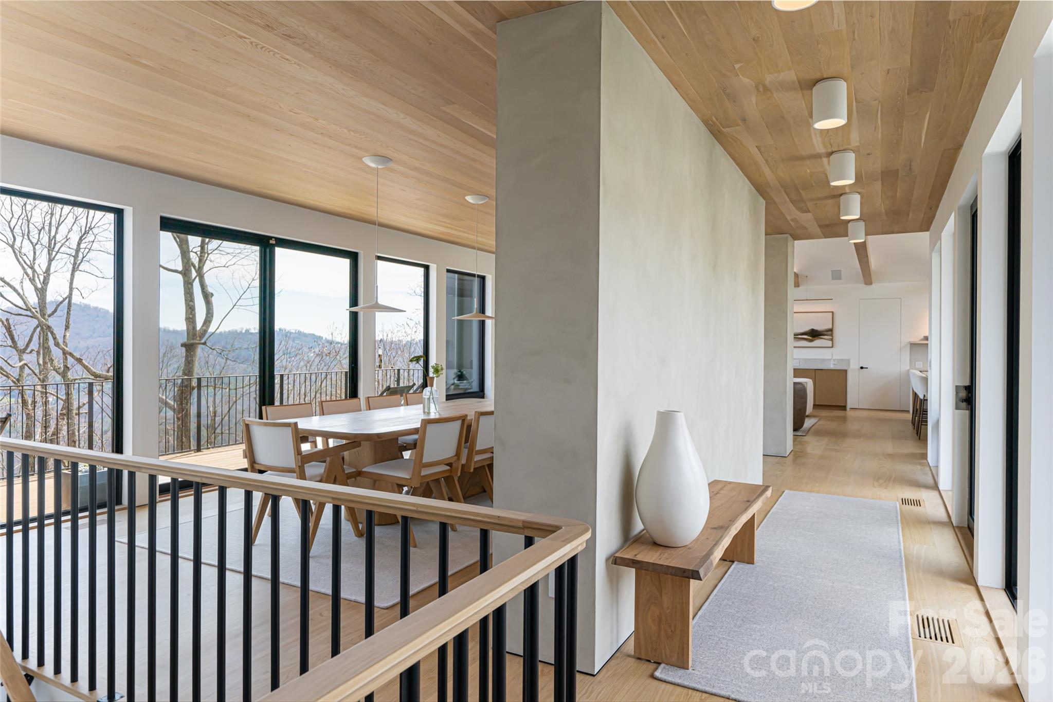 86 Rambling Ridge Road — Asheville