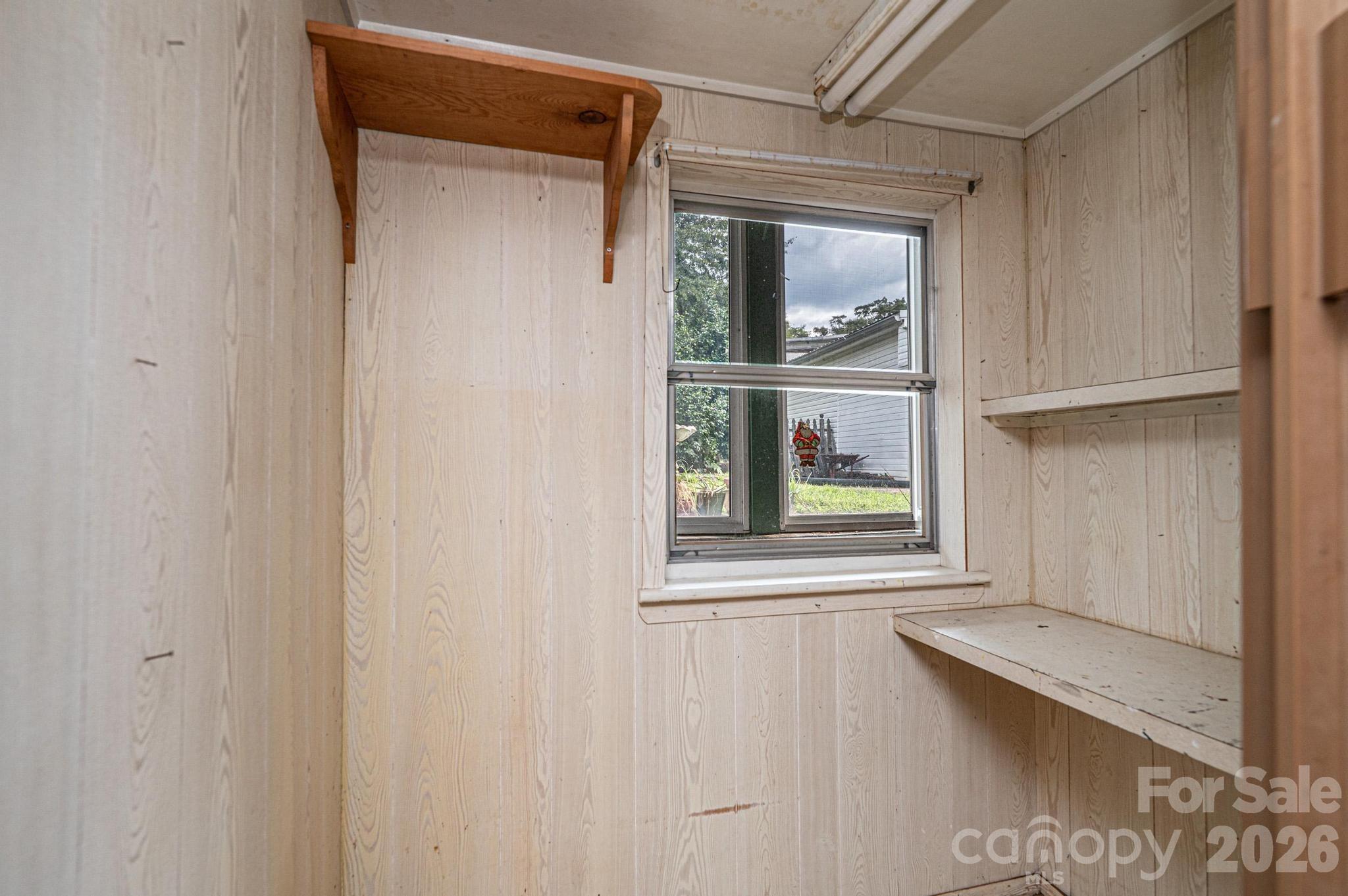 335 Harmon Street — Forest City