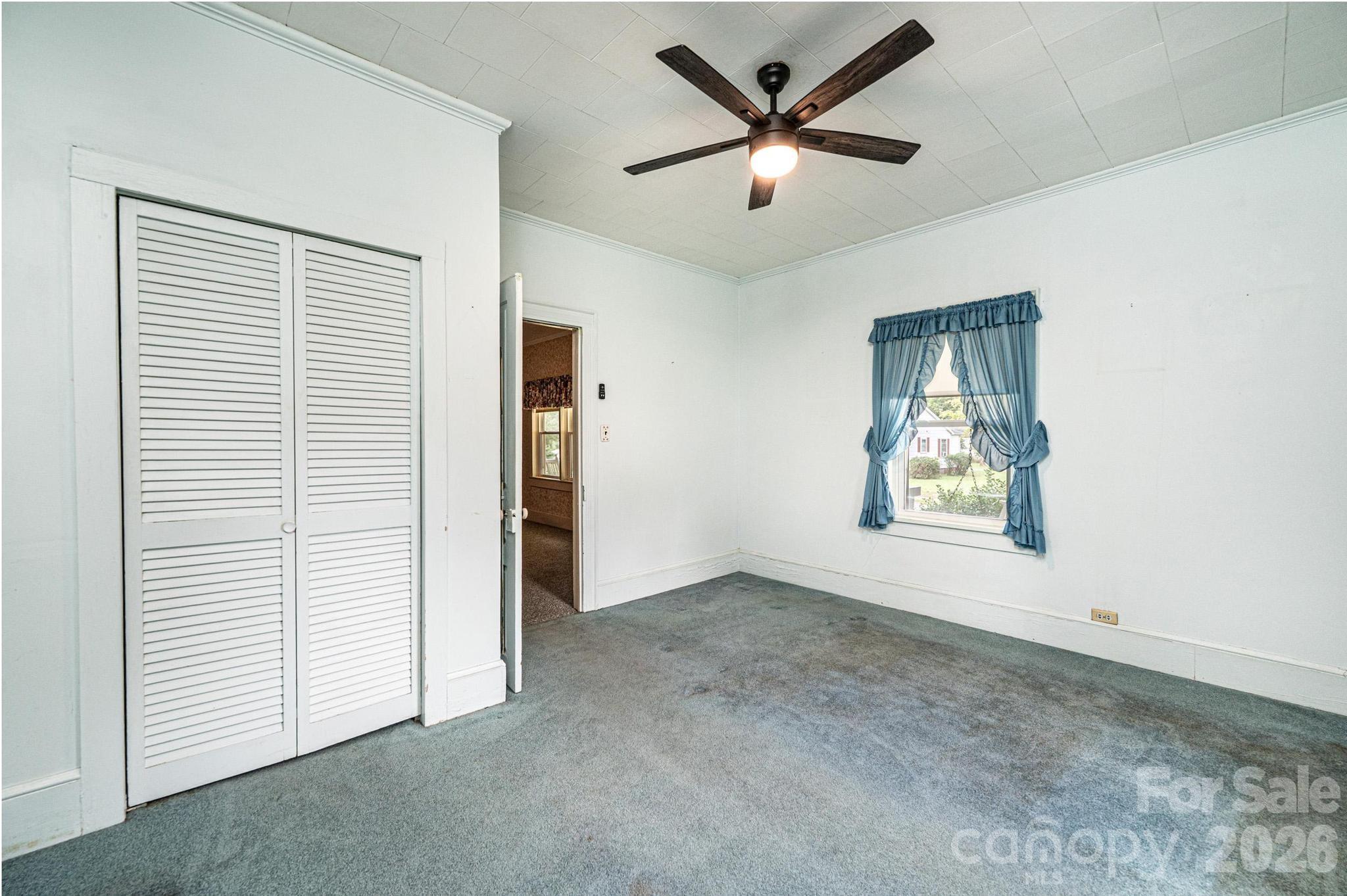 335 Harmon Street — Forest City