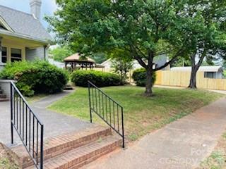 335 Harmon Street — Forest City