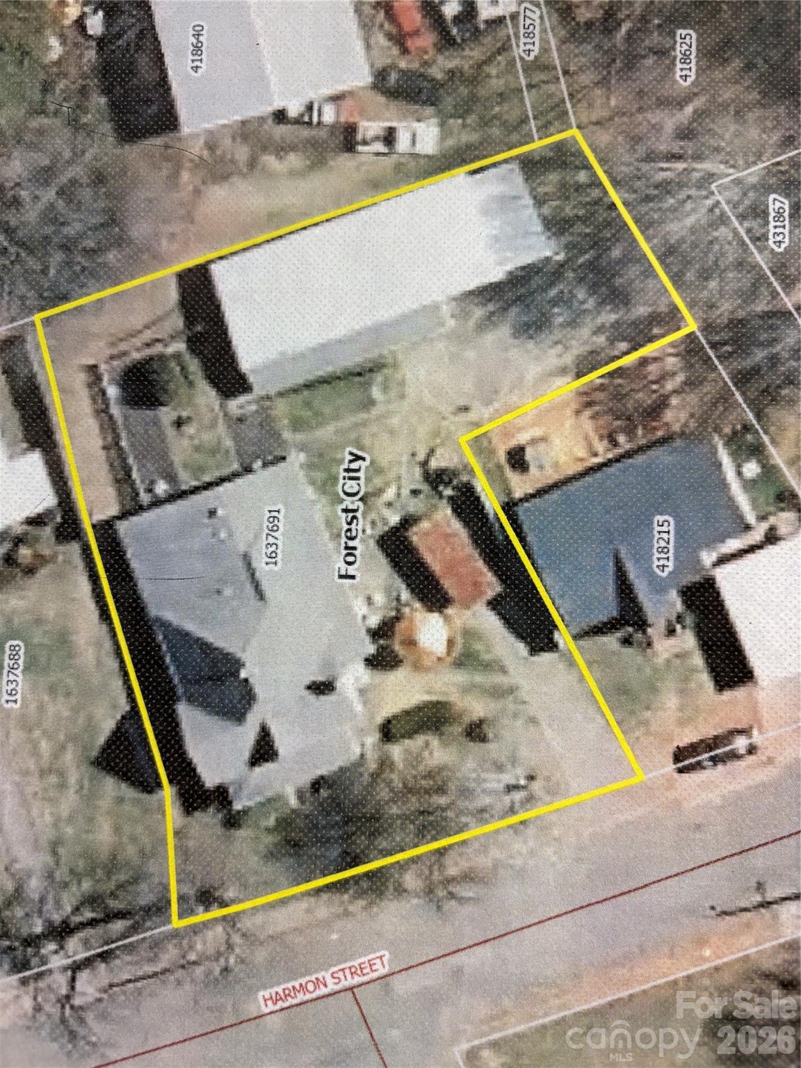 335 Harmon Street — Forest City