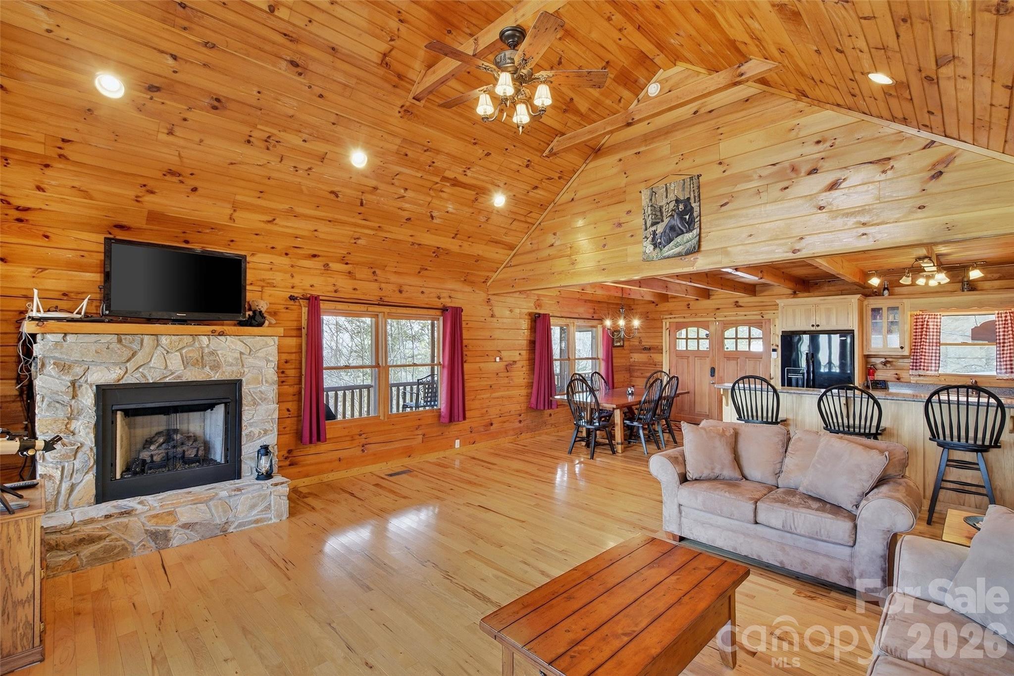 398 Waterfall Drive — Marion