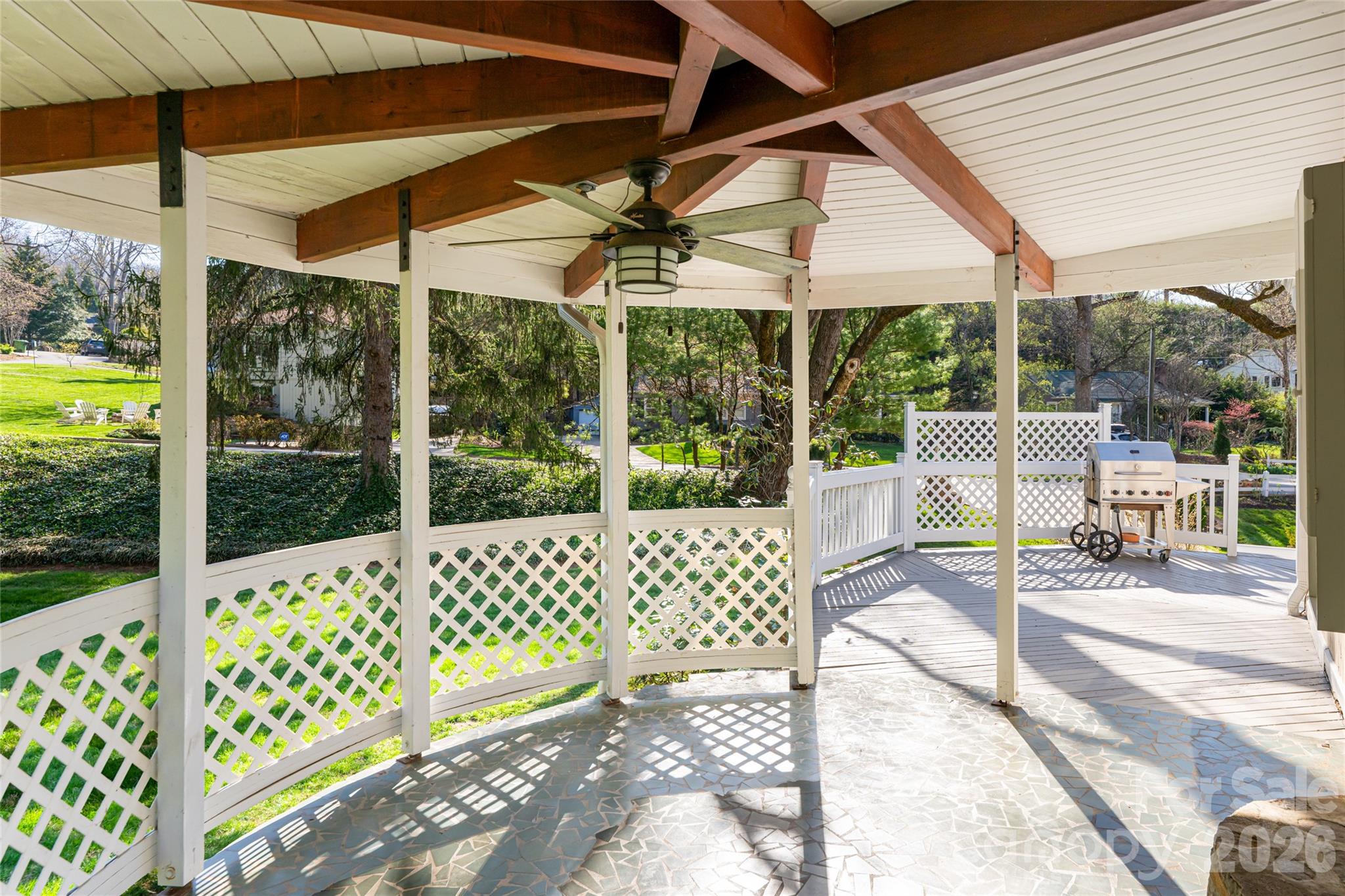 25 Blackwood Road — Asheville