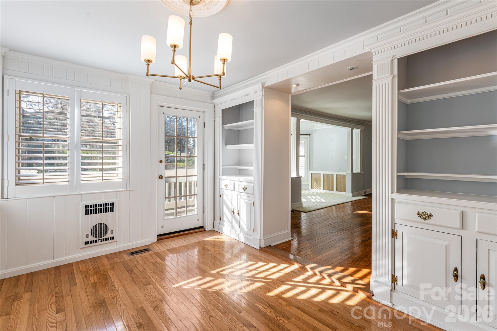25 Blackwood Road — Asheville