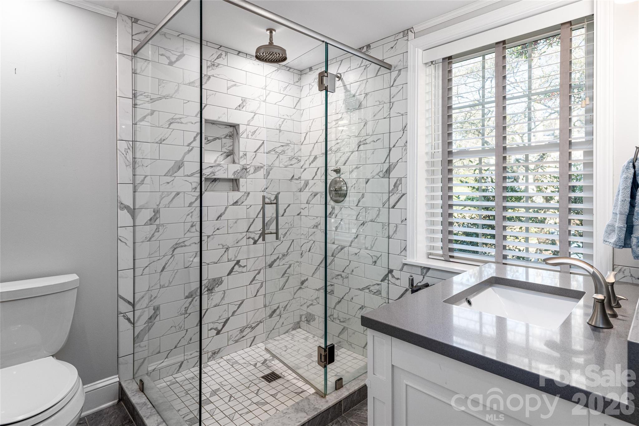 25 Blackwood Road — Asheville