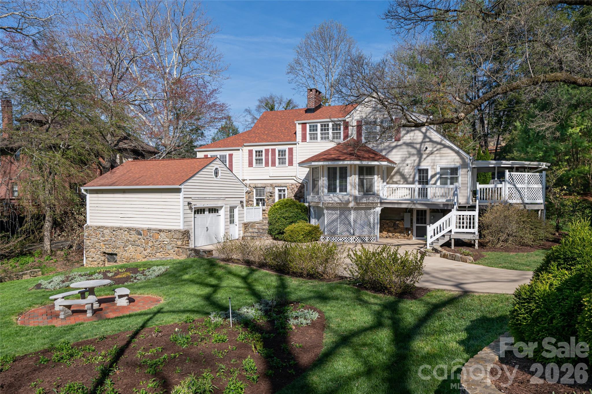 25 Blackwood Road — Asheville