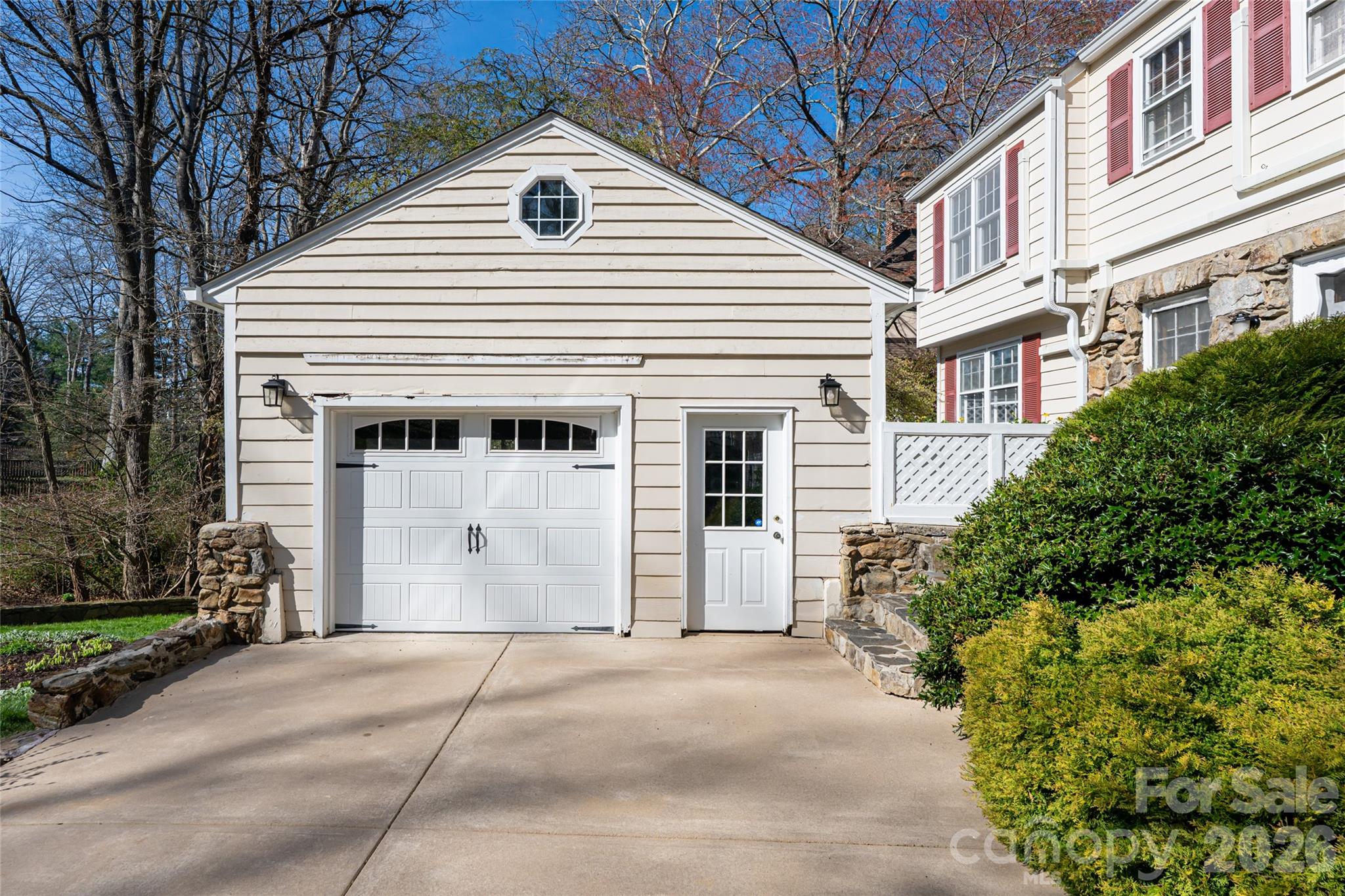 25 Blackwood Road — Asheville