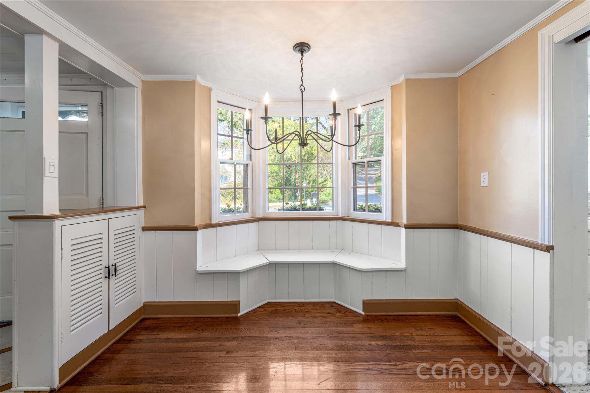 25 Blackwood Road — Asheville