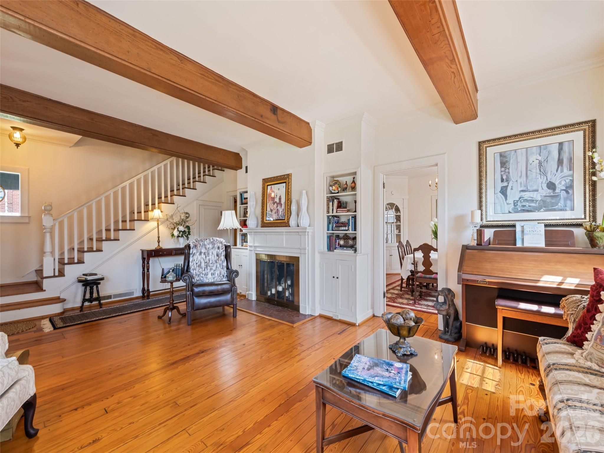 151 Hampton Heights — Canton