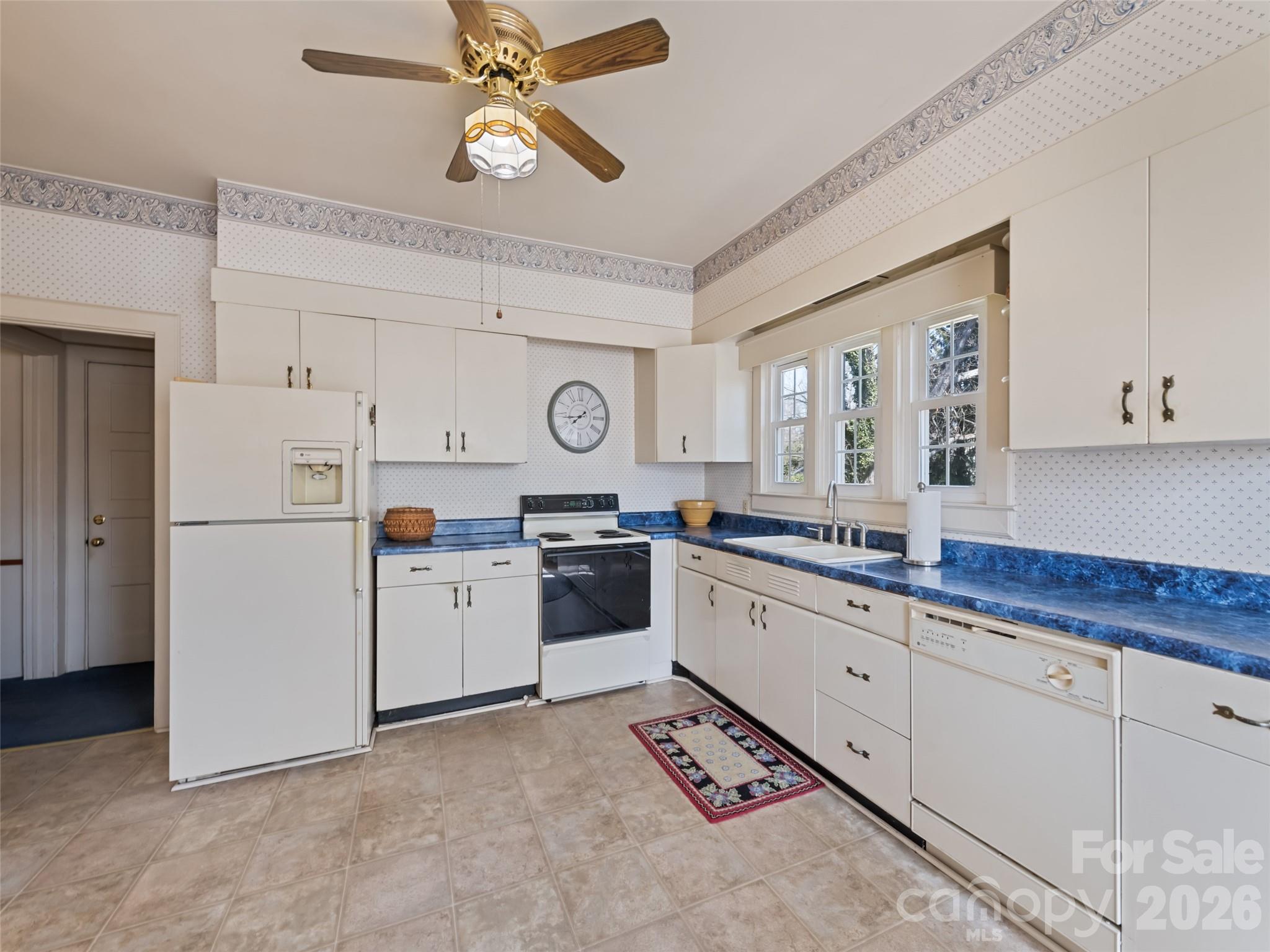 151 Hampton Heights — Canton