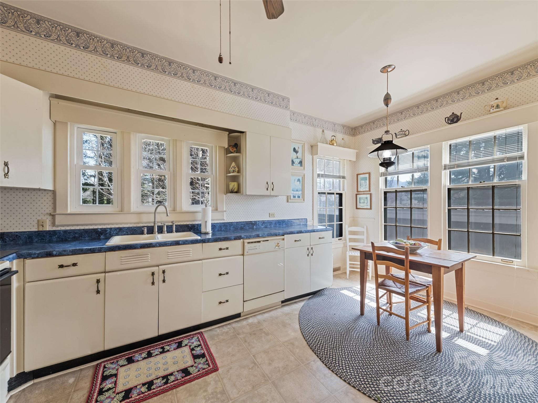 151 Hampton Heights — Canton