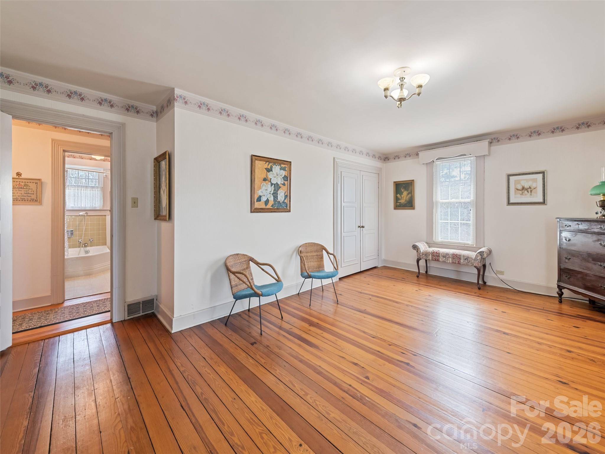 151 Hampton Heights — Canton