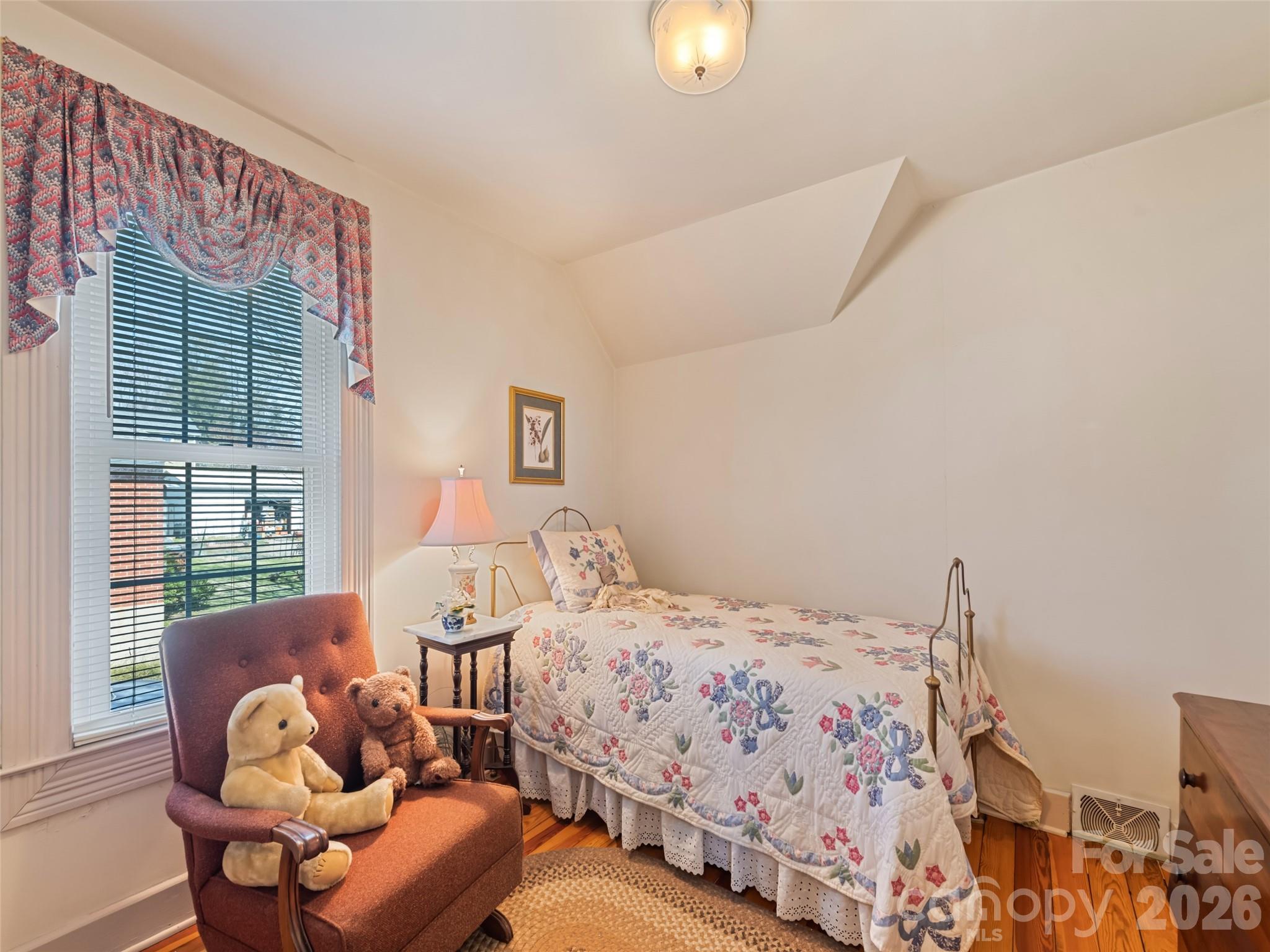 151 Hampton Heights — Canton