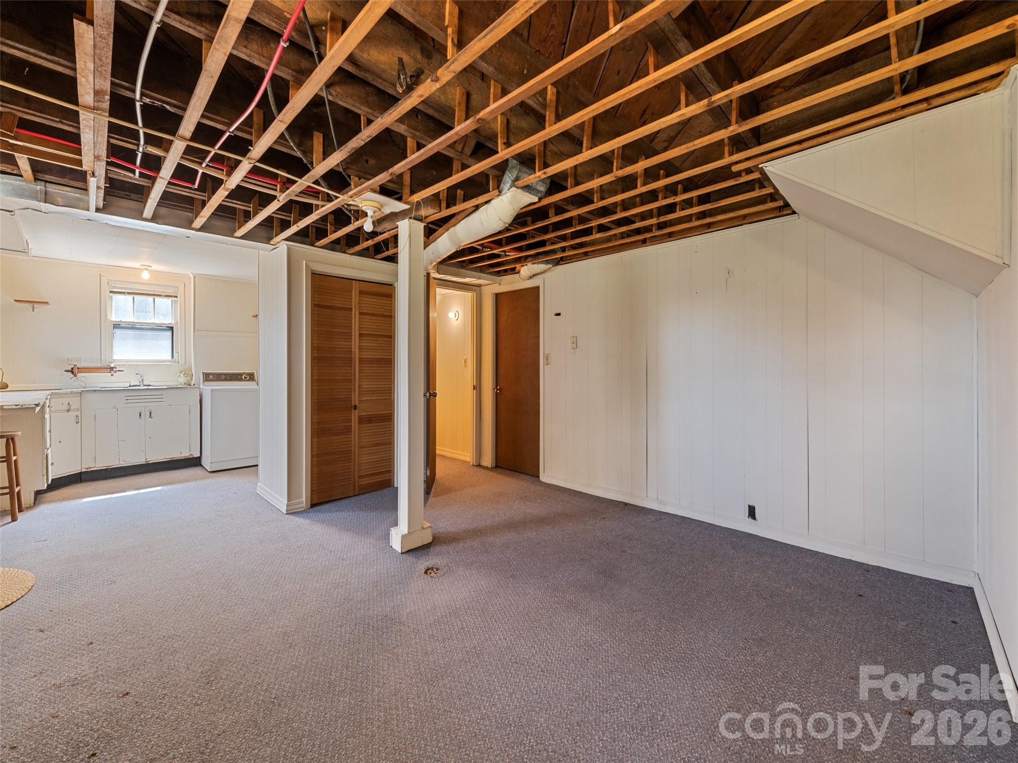 151 Hampton Heights — Canton