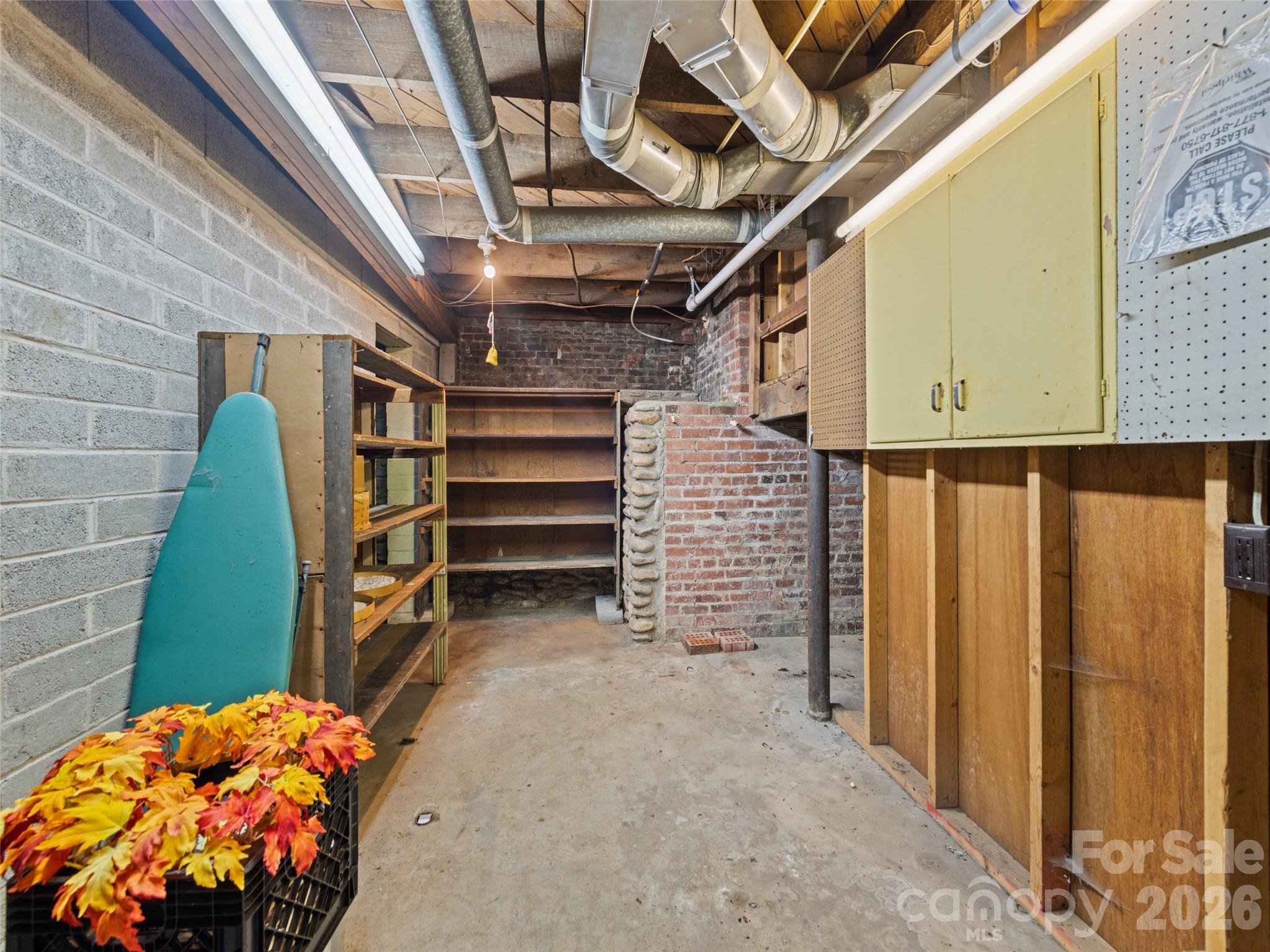 151 Hampton Heights — Canton
