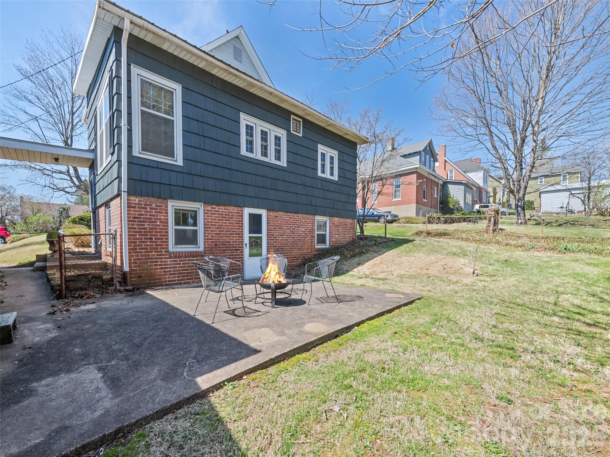 151 Hampton Heights — Canton