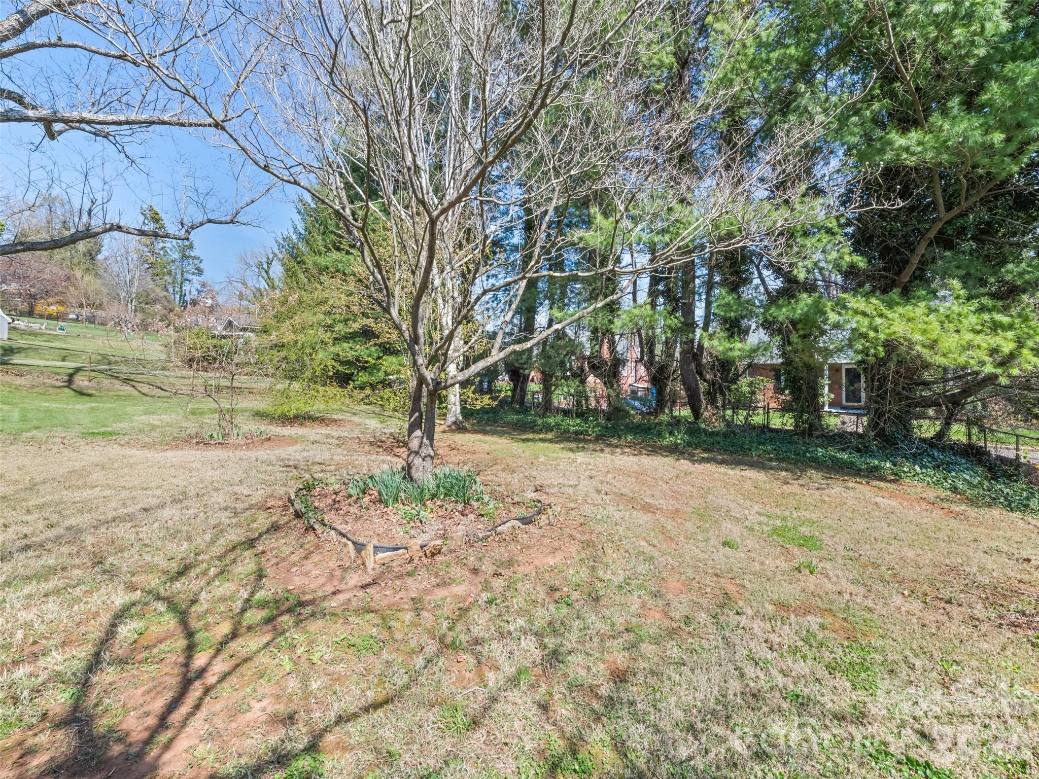 151 Hampton Heights — Canton