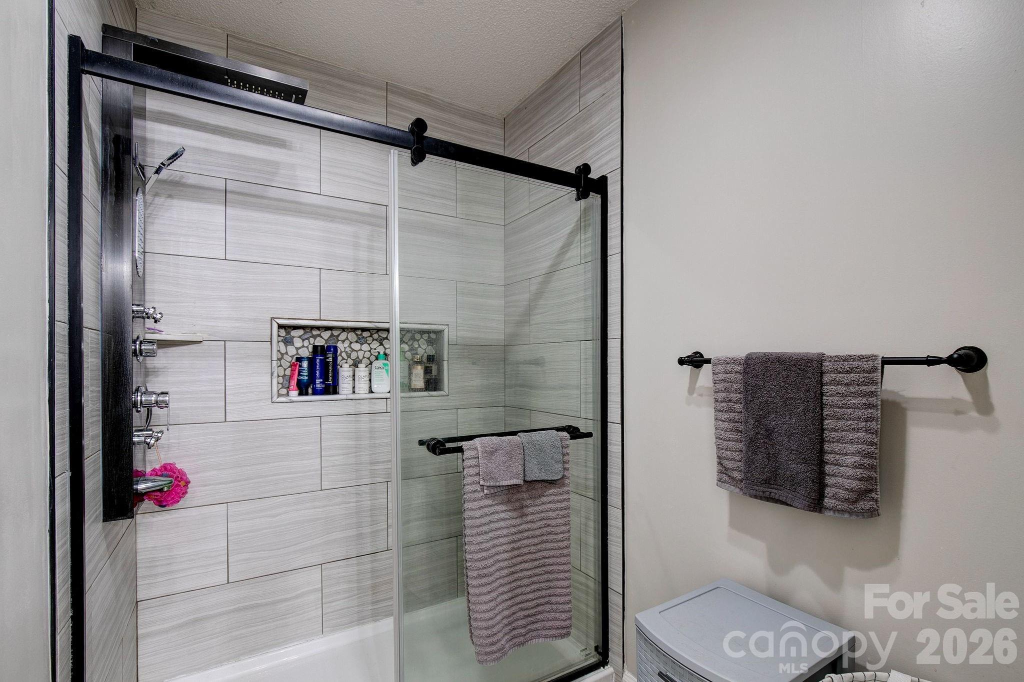 4226 Red Maple Road — Kershaw