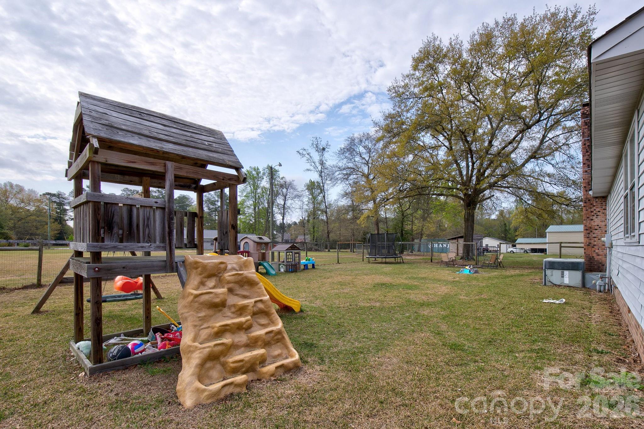 4226 Red Maple Road — Kershaw