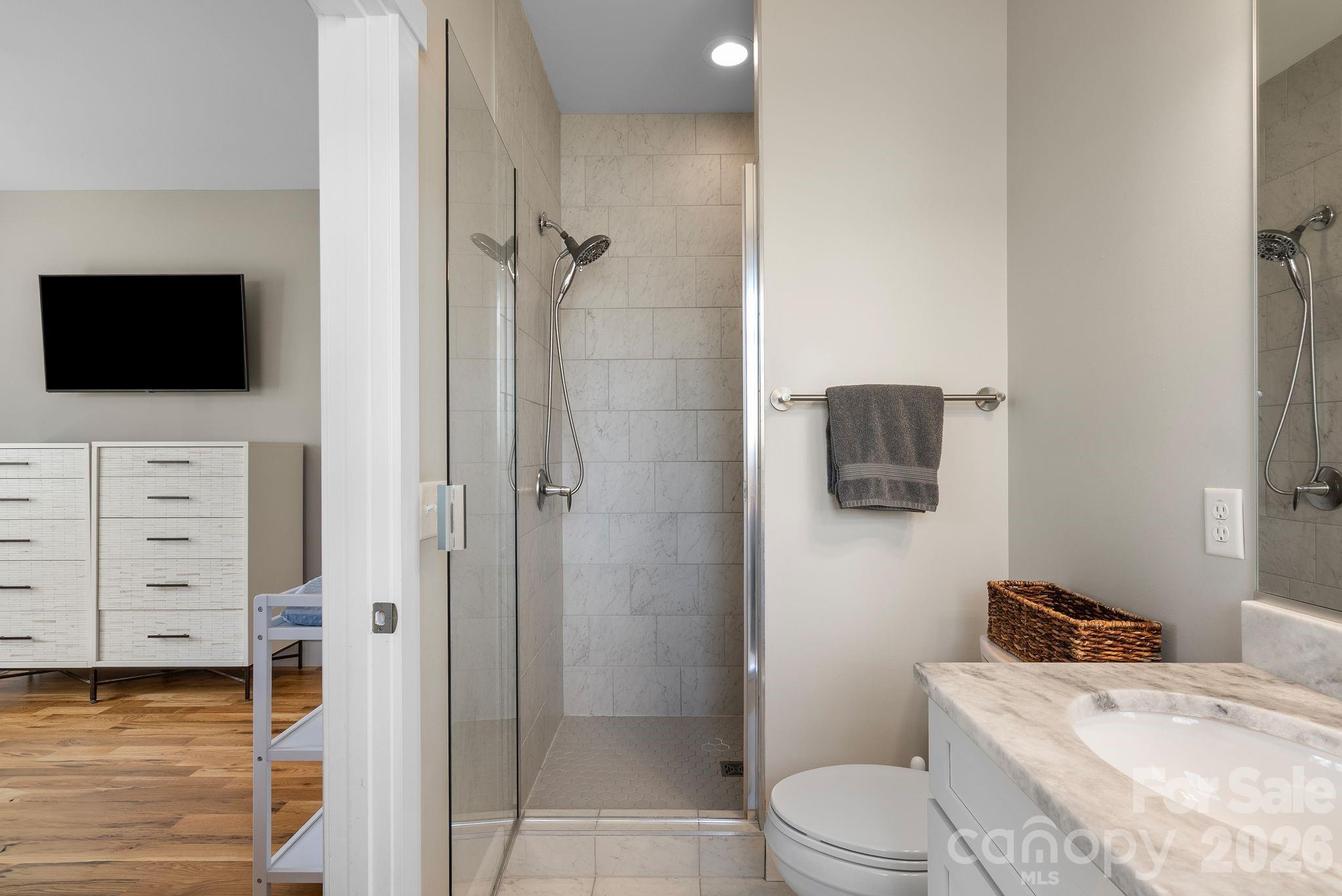 55 Vandalia Avenue — Asheville